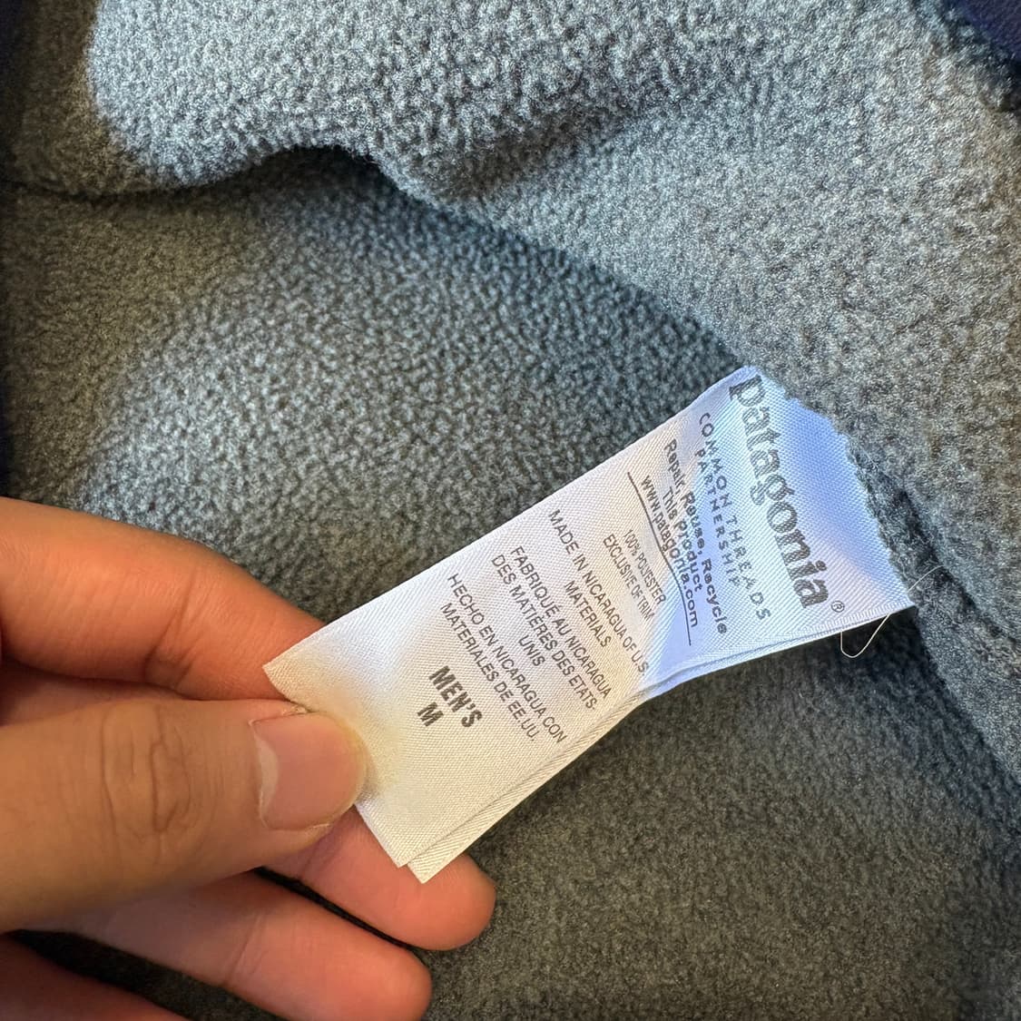 파타고니아 정품 신칠라 그레이 스냅티 상품이미지7