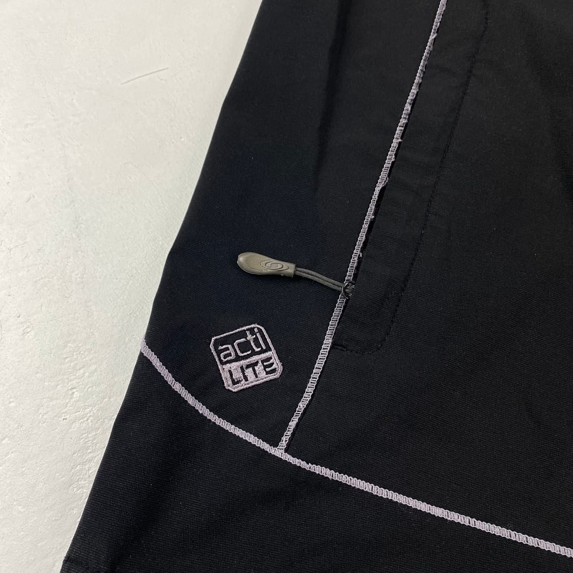 살로몬 액티 라이트 나일론 유틸리티 베스트 (100) 상품이미지4