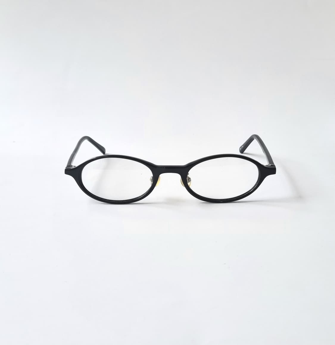 데드스탁 코받침있는 오벌쉐입 뿔테 안경테 상품이미지2