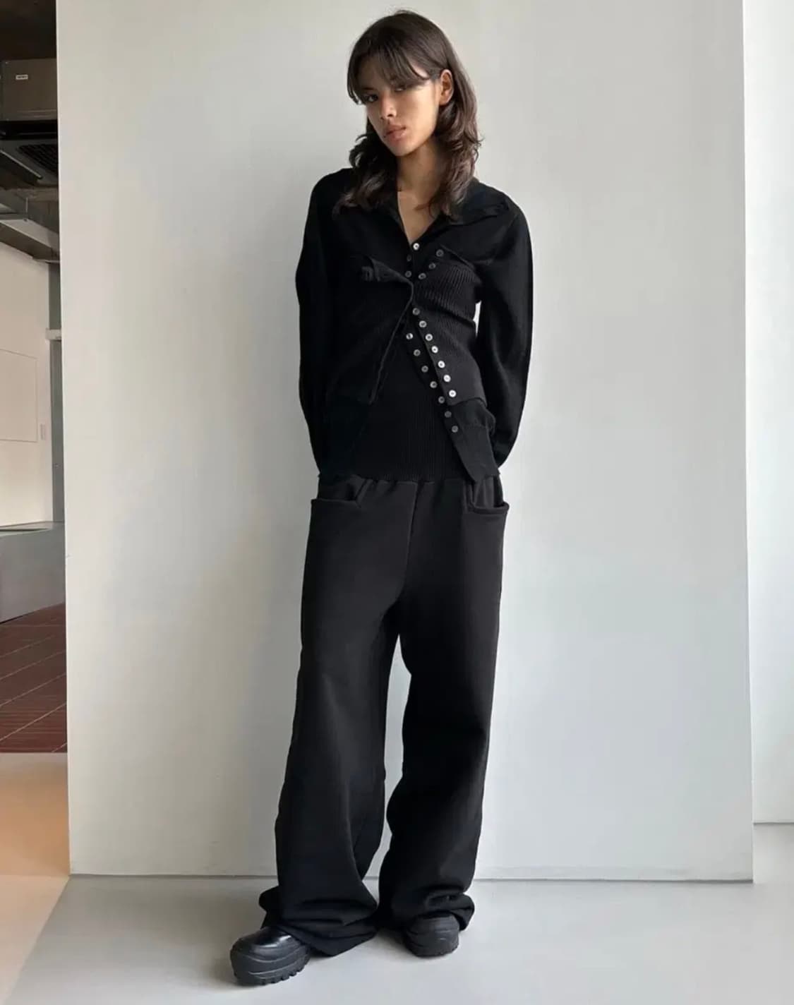 로우클래식 - 세일러 버튼 포인트 니트 가디건 (블랙S사이즈) 상품이미지1