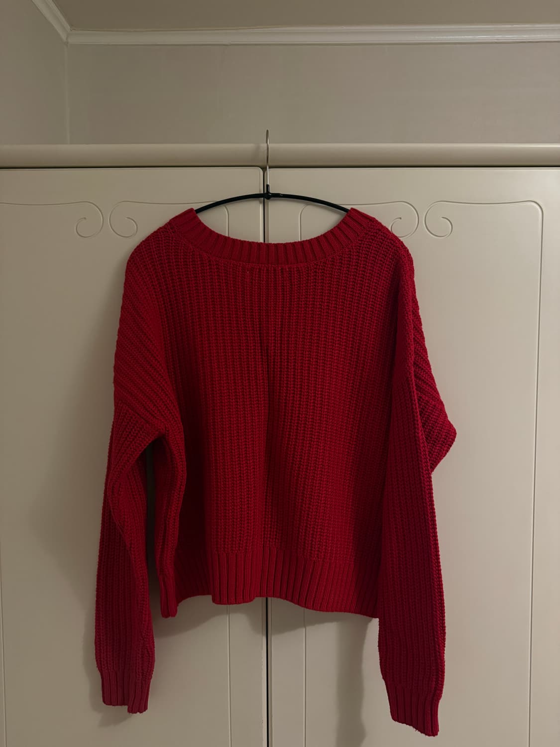 Holister 홀리스터 레드 브이넥 니트 S 상품이미지3