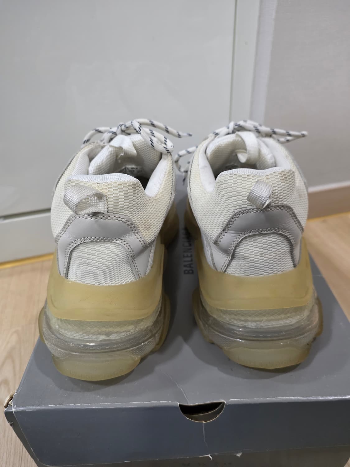 발렌시아가 트리플S 클리어솔 43 풀박스 상품이미지4