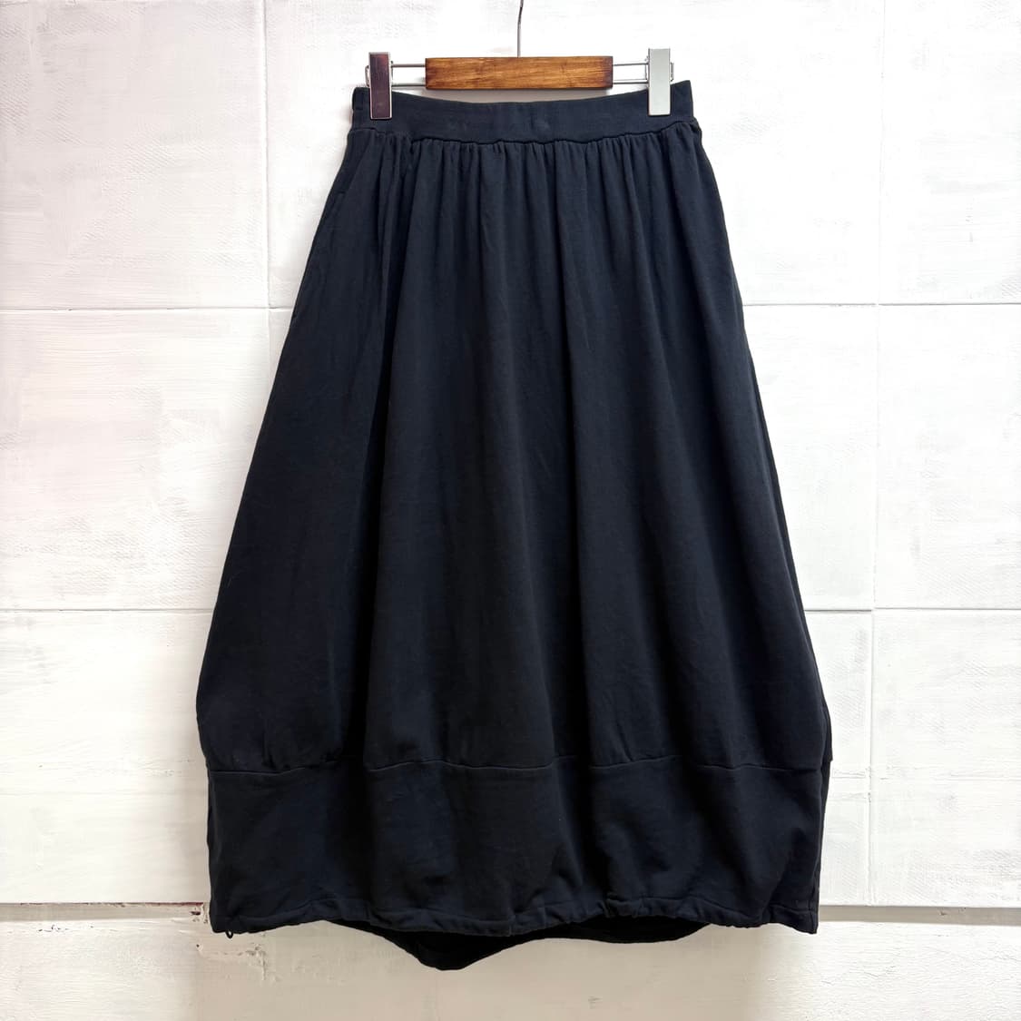 ANTIQUA 블랙 벌룬 펌킨 스트링 롱 스커트 (JPN) 상품이미지1