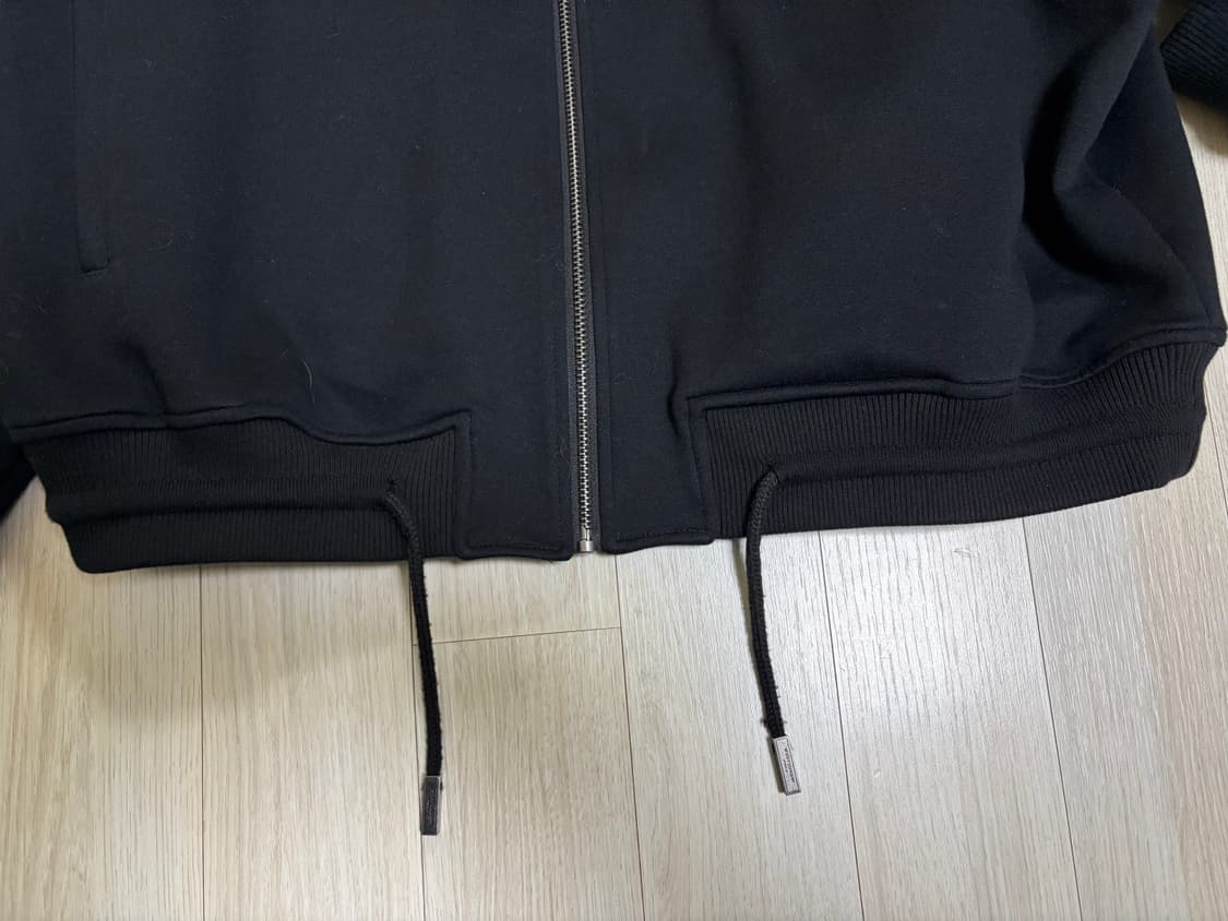 [48] 우영미 블랙 집업 스웨트셔츠 상품이미지5