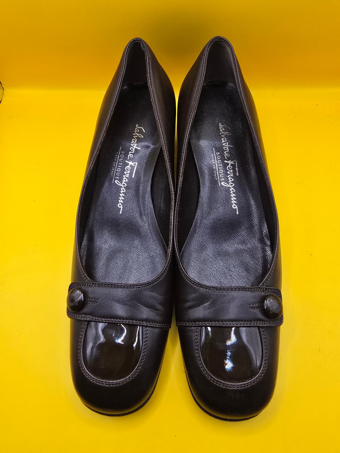 정품 페레가모 양가죽 펌퍼스225 상품이미지3