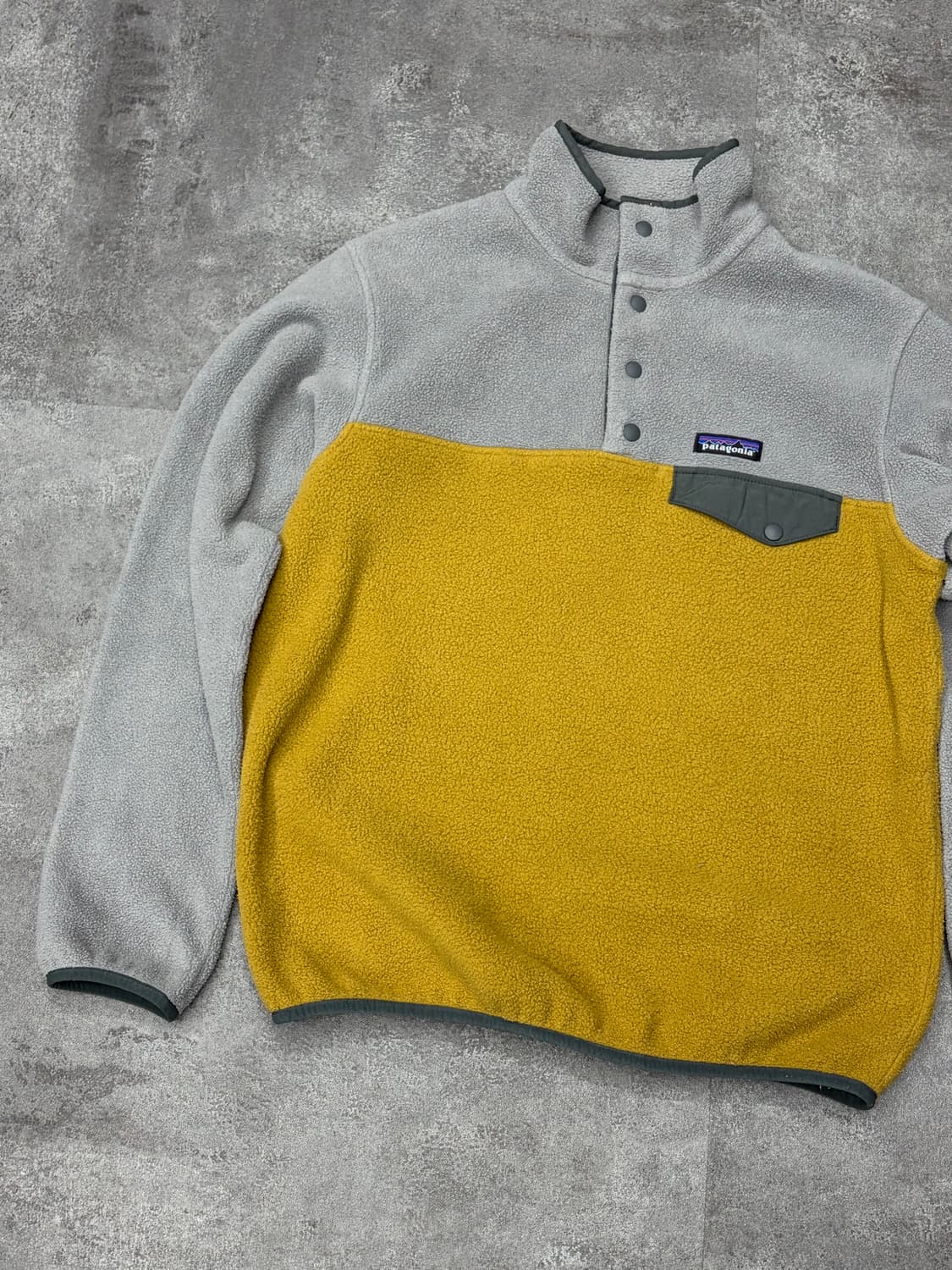 파타고니아 신칠라 플리스 풀오버 그레이/옐로우 상품이미지4