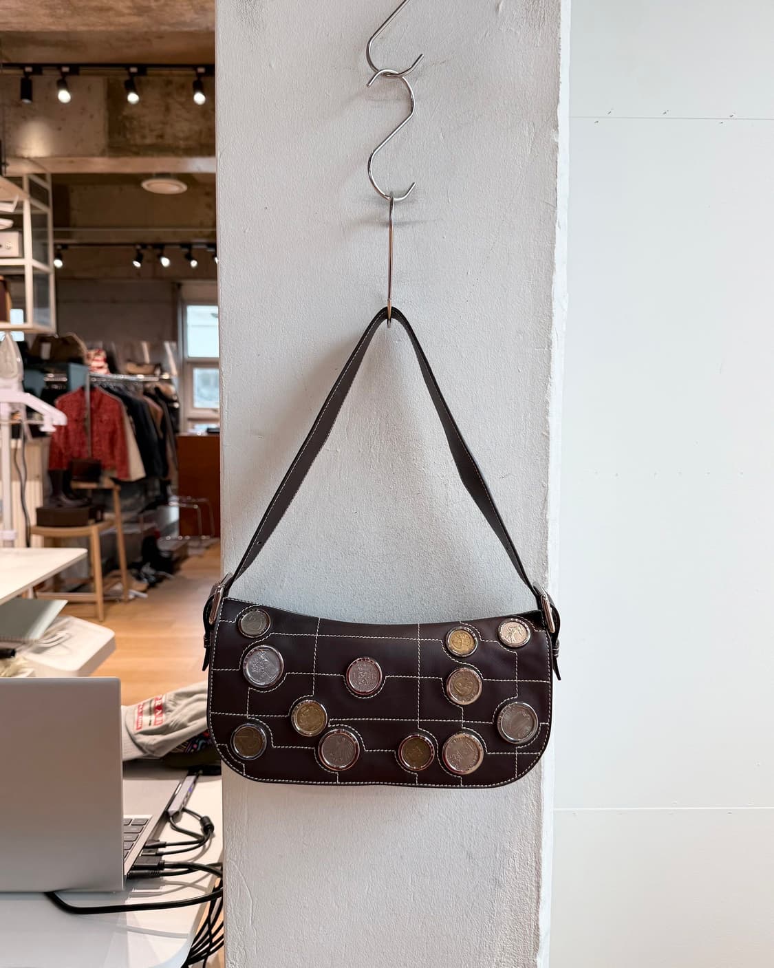 셀린느 브라운 유로디세이 코인백  상품이미지2