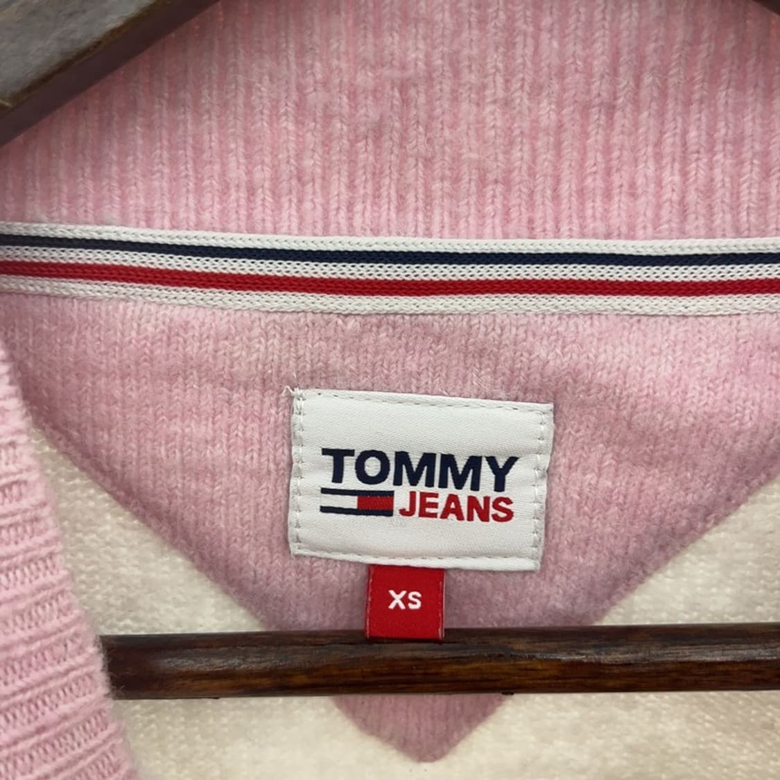 타미힐피거 체커보드 플래그 딸기우유 크롭 니트 XS C09427 상품이미지5