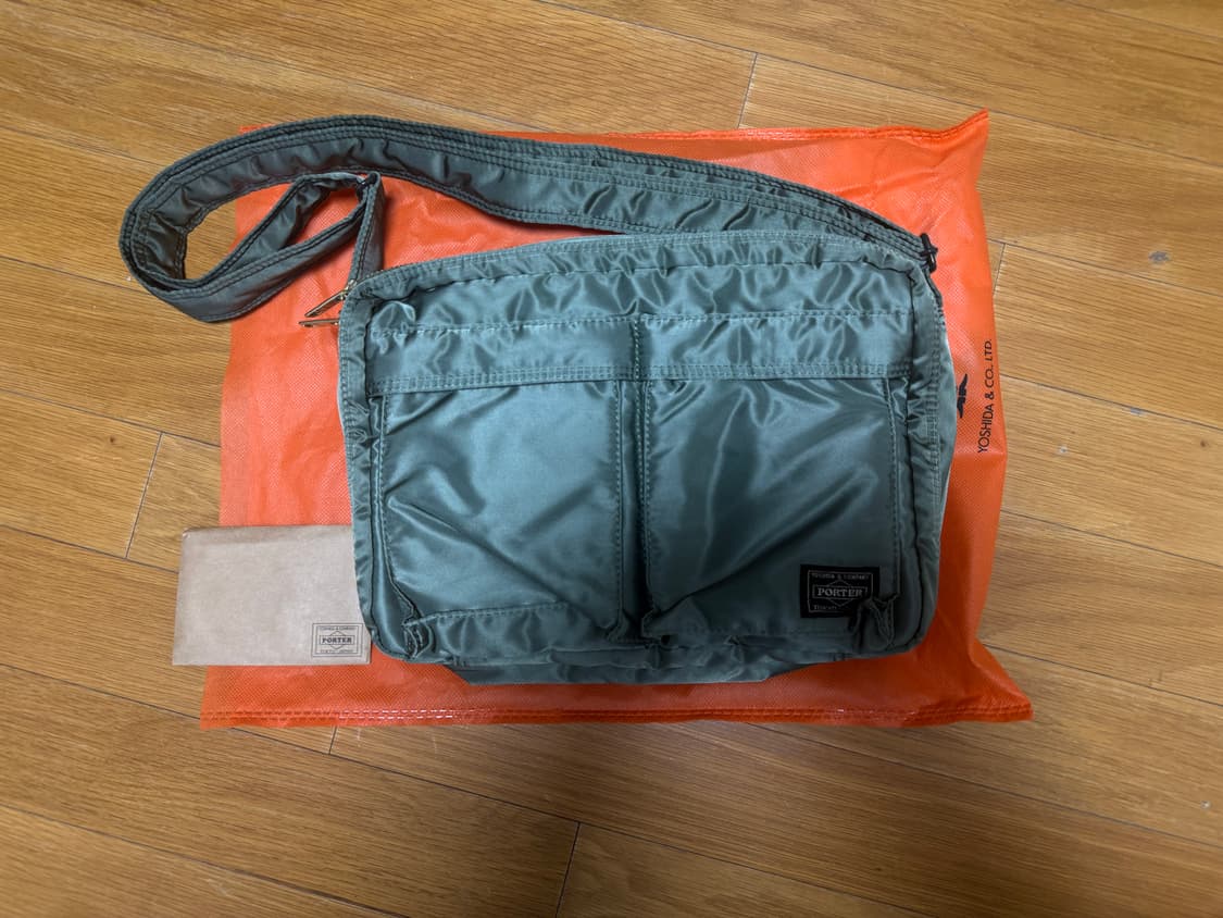 요시다포터 탱커 숄더백 L  상품이미지1