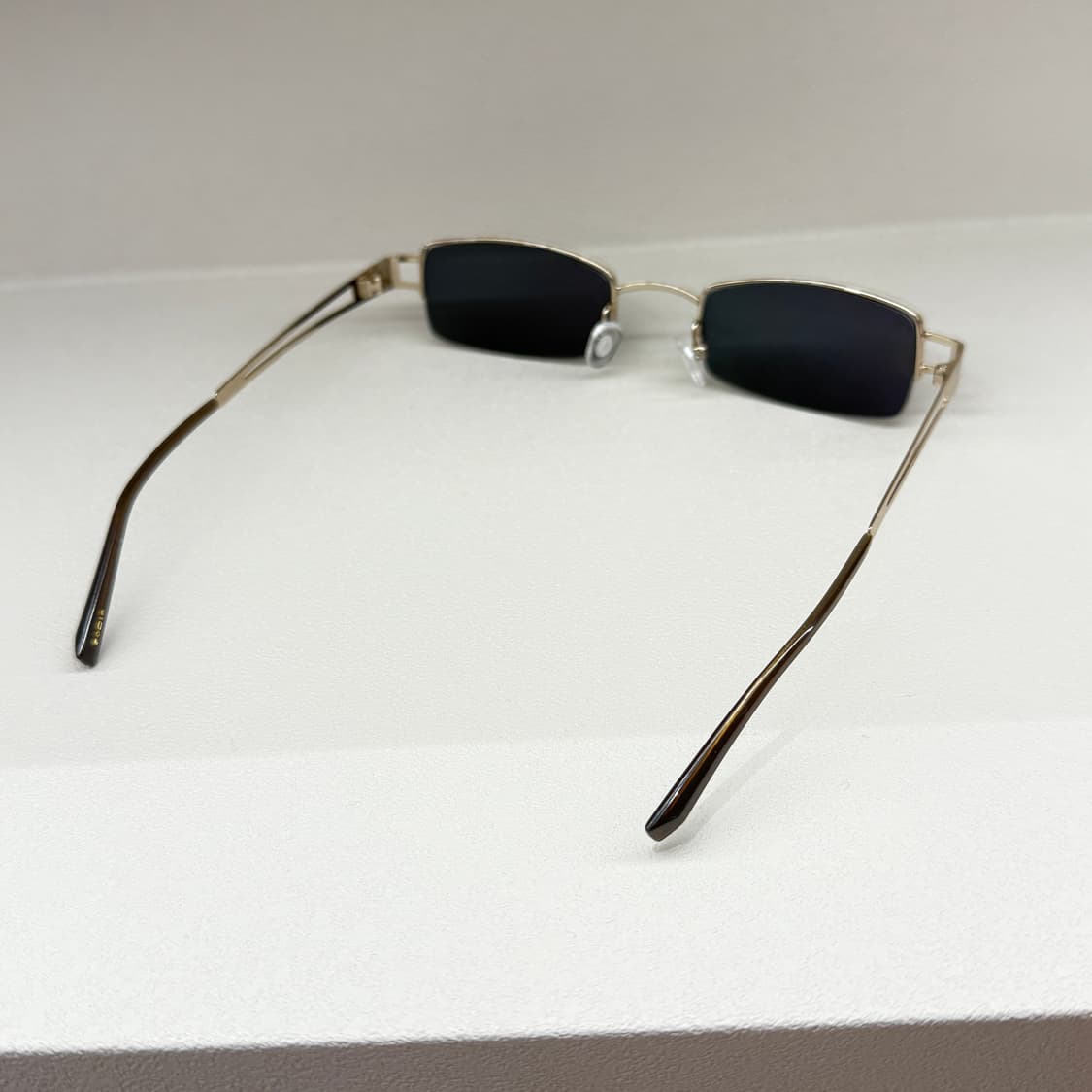 남자 빈티지 사각 반무테 금테 선글라스 상품이미지5