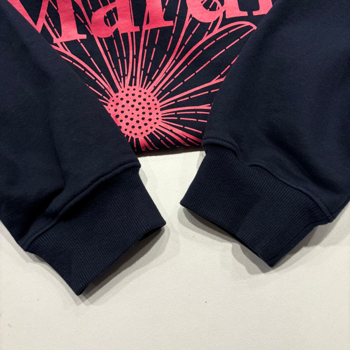 마르디 메크르디 플라워 맨투맨 네이비 핑크 C291 상품이미지5