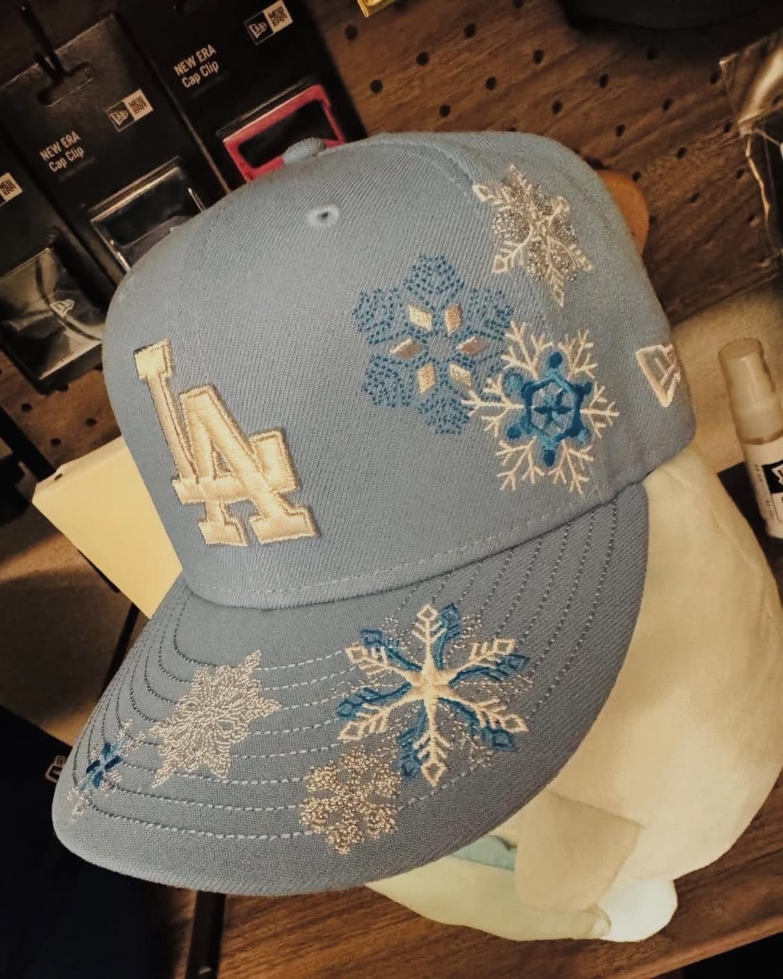 뉴에라 59FIFTY 크리스마스 한정판 la 캡 상품이미지1