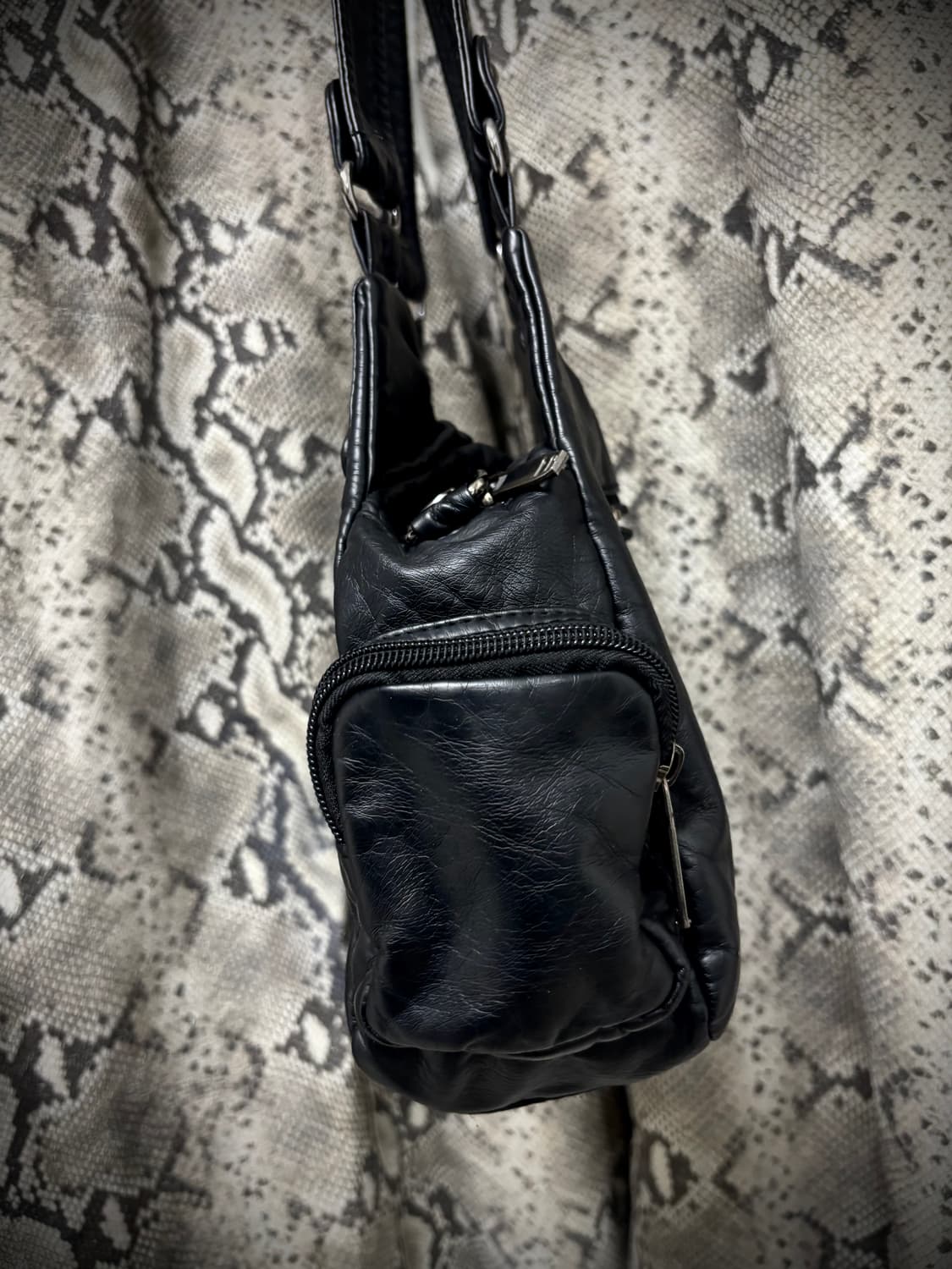 [BAG] 00‘s Rare Design Studded leather B 상품이미지6