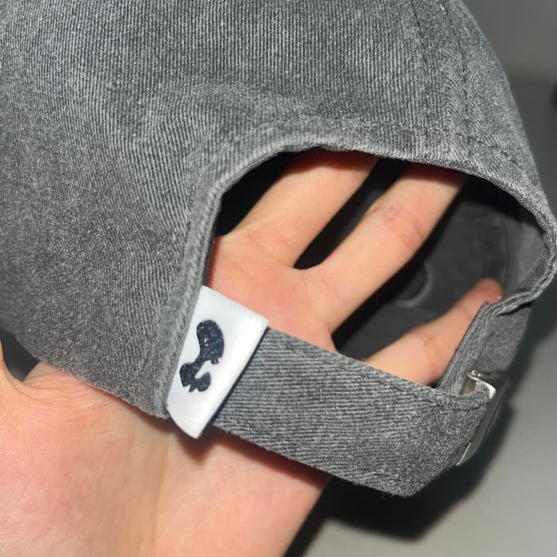 허그 유어 스킨 허그 프렌즈 캡 차콜 상품이미지4