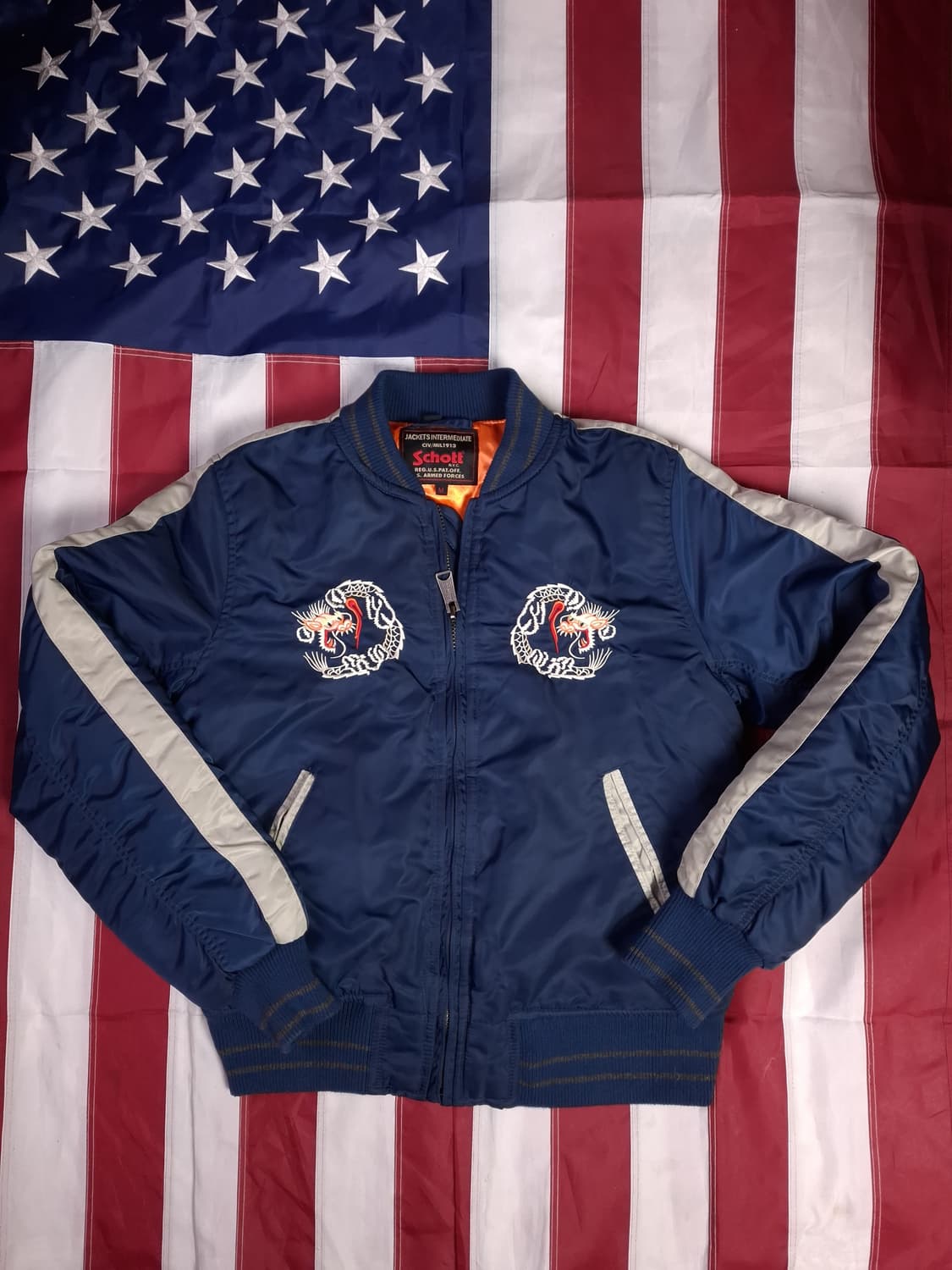 새제품 쇼트 수베니어투어 패딩 스카잔 상품이미지7