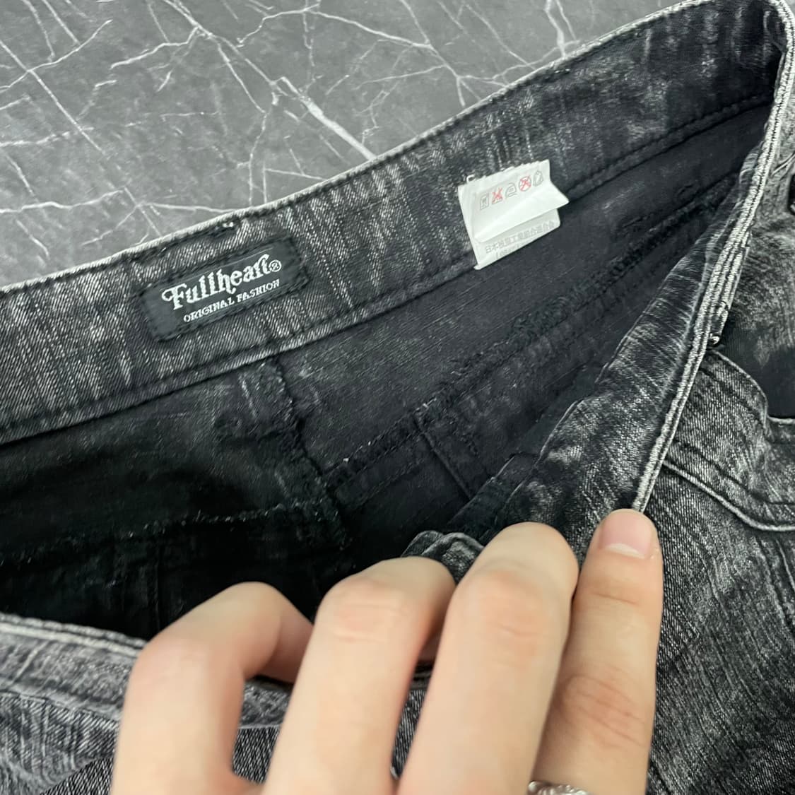 FullHeart 더티 워시드 흑청 부츠컷 데님 팬츠 상품이미지9