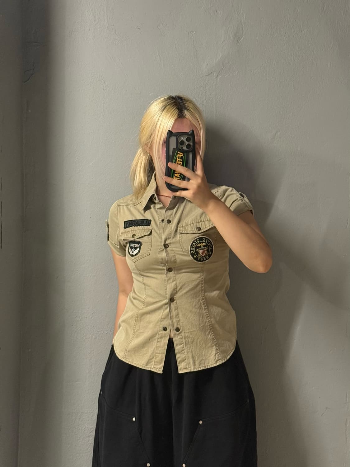 patch detail pocket shirt 상품이미지2