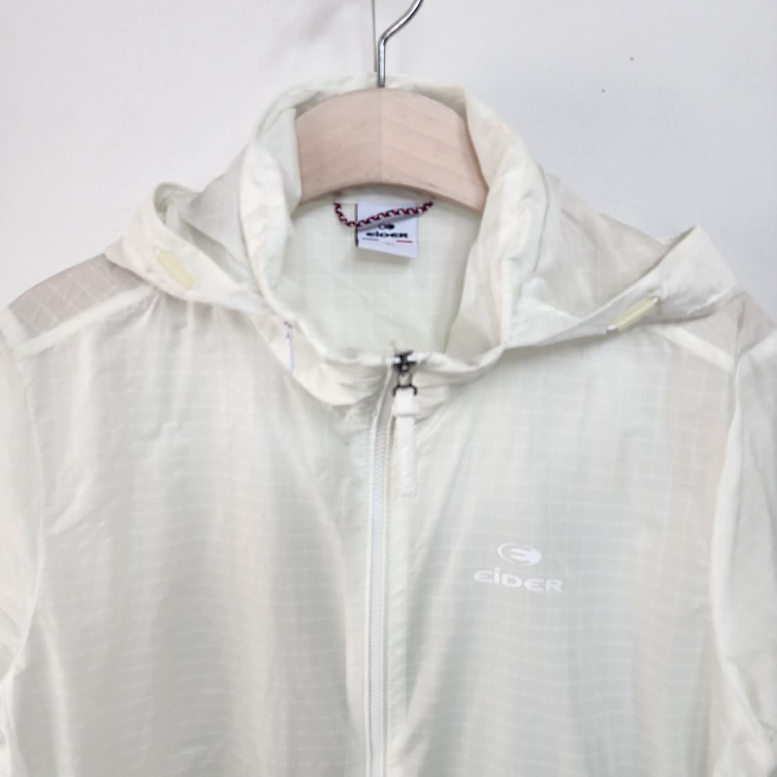 아이더 바람막이 화이트 후드 자켓 상품이미지2