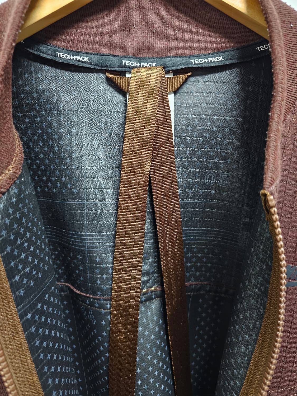 나이키 테크팩 언라인드 봄버자켓 M 상품이미지3