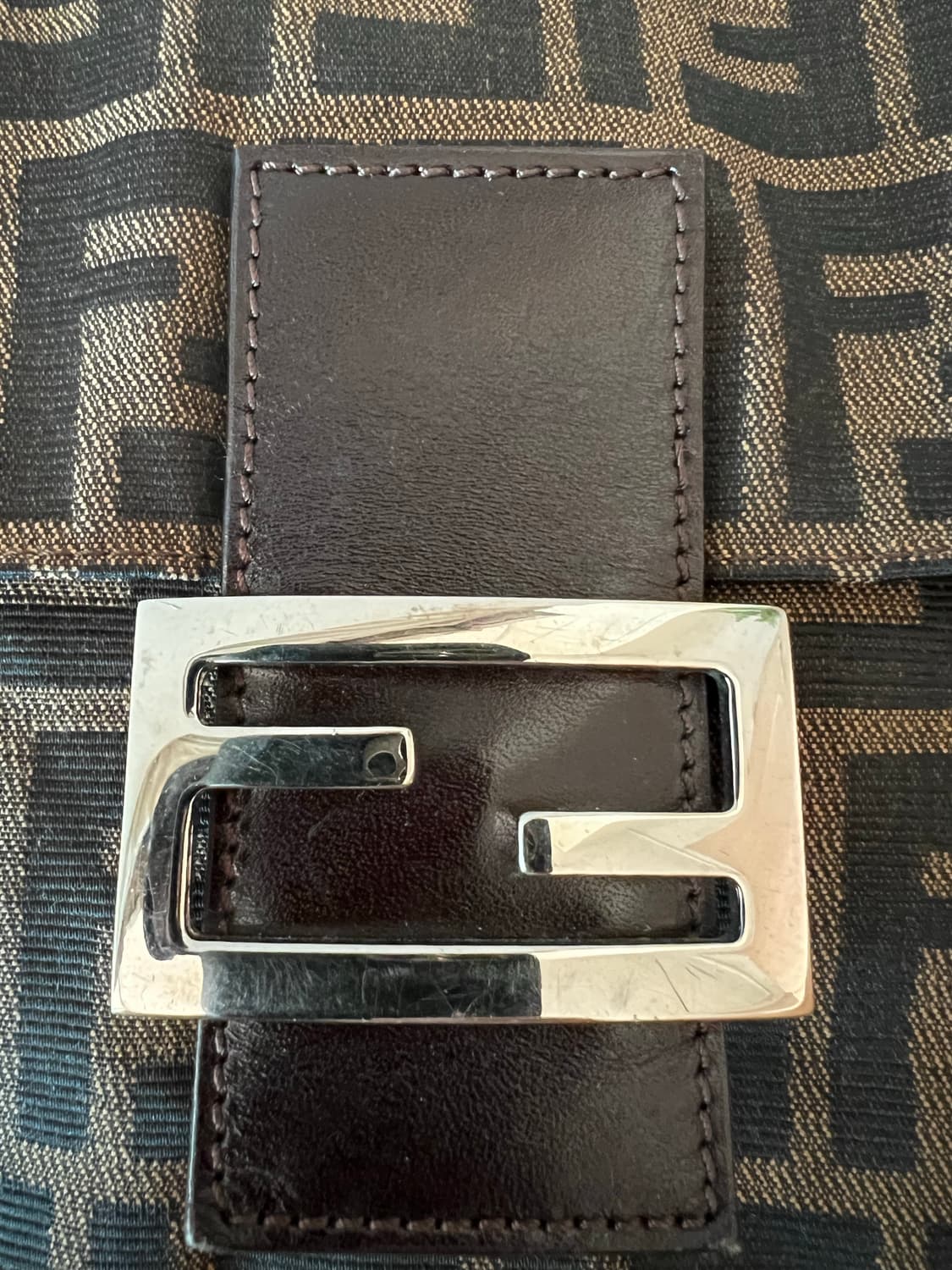 (정품) 펜디 주카 맘마 바게트백 상품이미지5