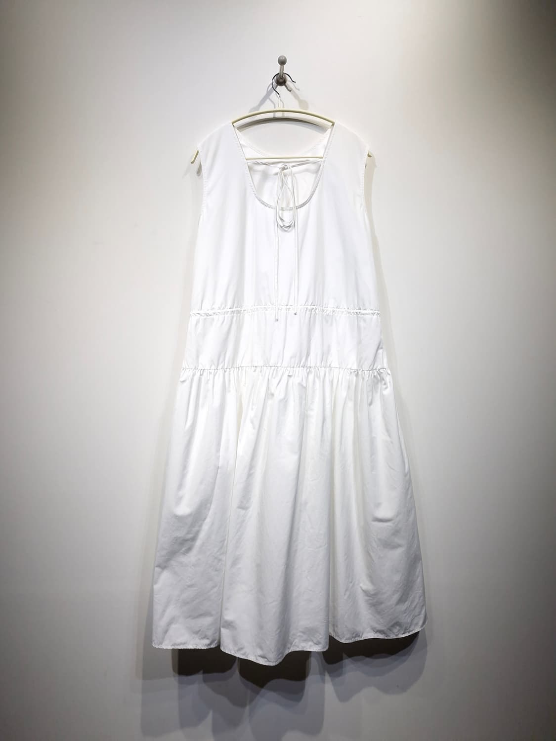 Lucky Marche 럭키마르쉐 23년 슬리브리스 원피스 상품이미지2