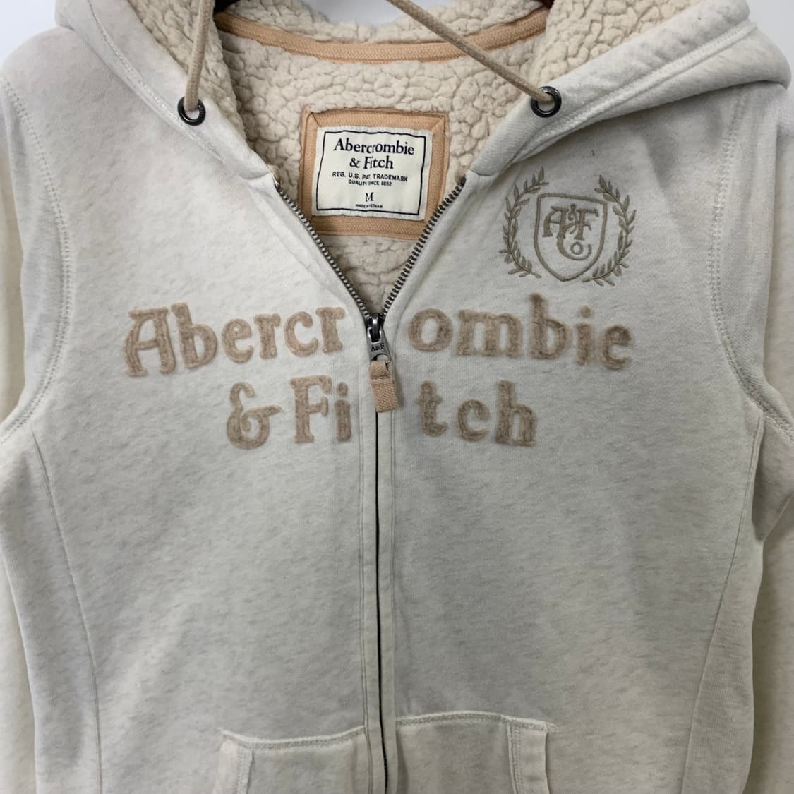 아베크롬비 y2k 와투케 아이보리 양털 후드집업 상품이미지4
