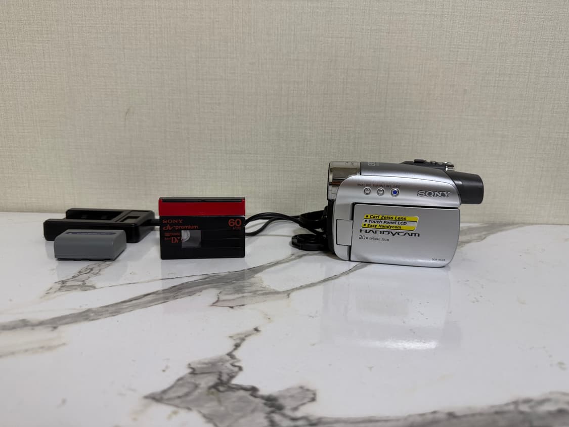 소니 핸디캠 DCR-HC24 + DV테이프 배터리 상품이미지1