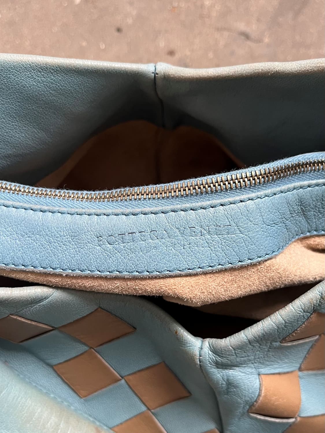 Bottega Veneta 인트레치아토 레더 숄더백  상품이미지5