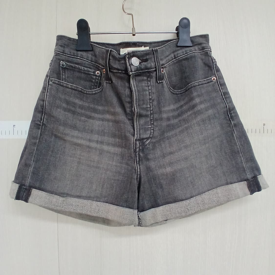 리바이스 블랙 데님 반바지 상품이미지1