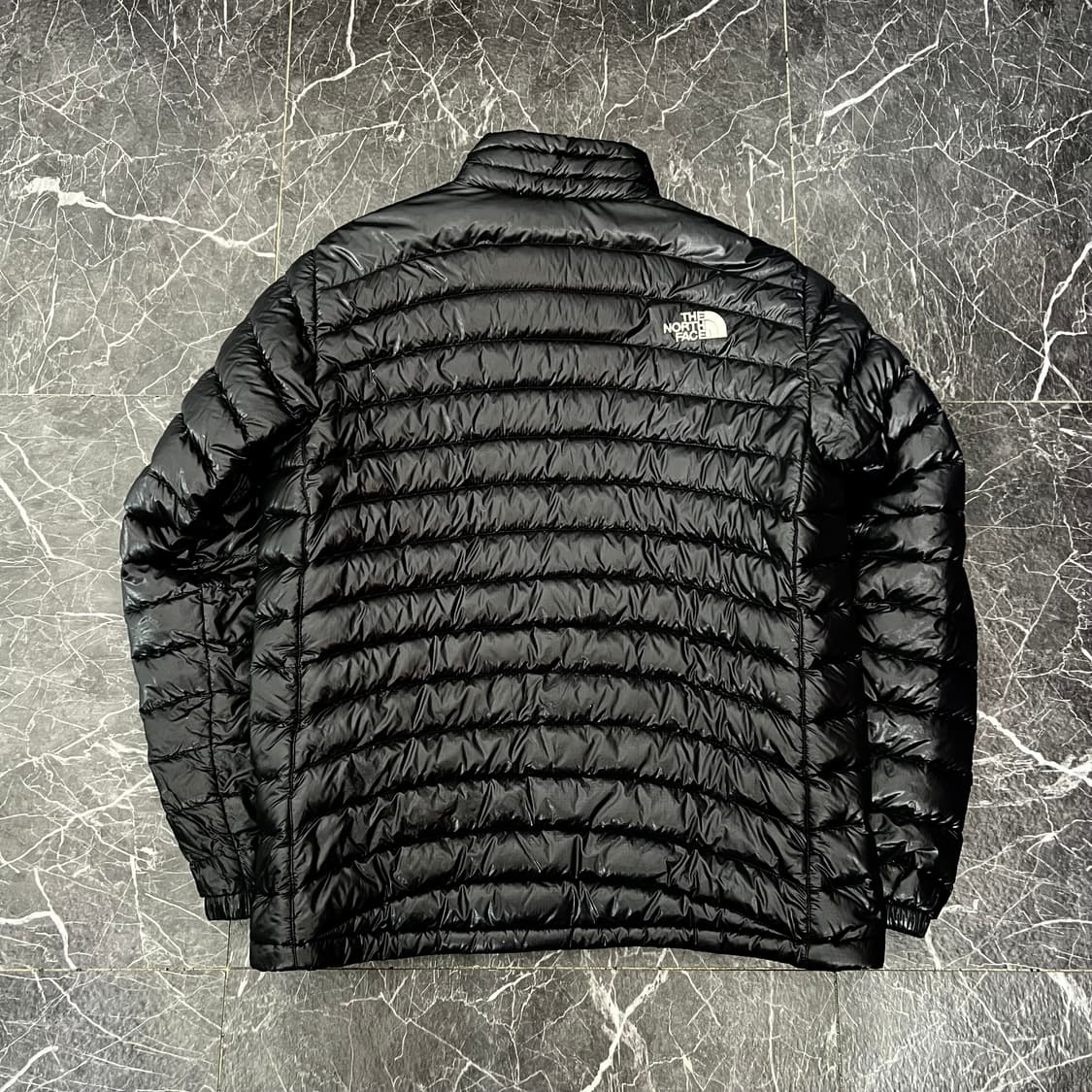 노스페이스 써밋 시리즈 경량 다운 자켓 유광 블랙 상품이미지3