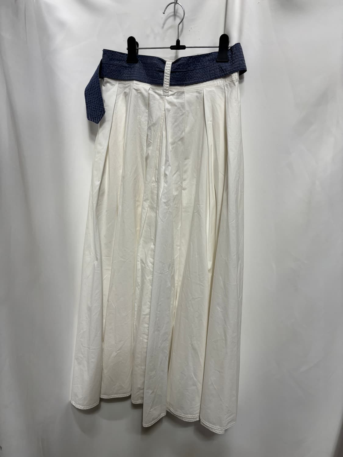 베네통(Benetton)프론트 버튼 화이트 롱 스커트 상품이미지4