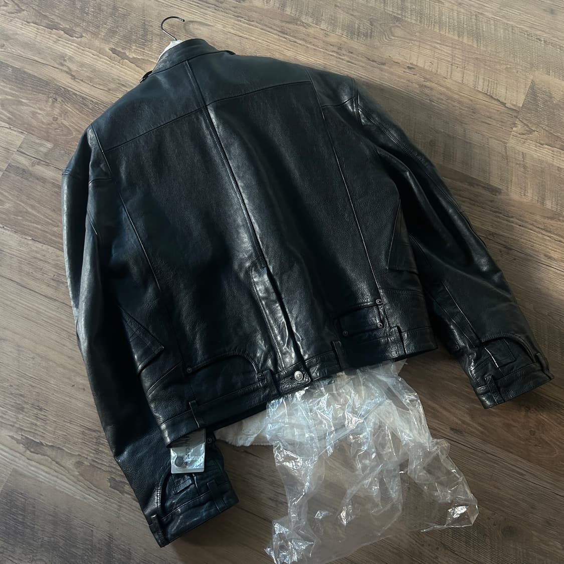 발렌시아가 디컨스트럭티드 레더 자켓 상품이미지9