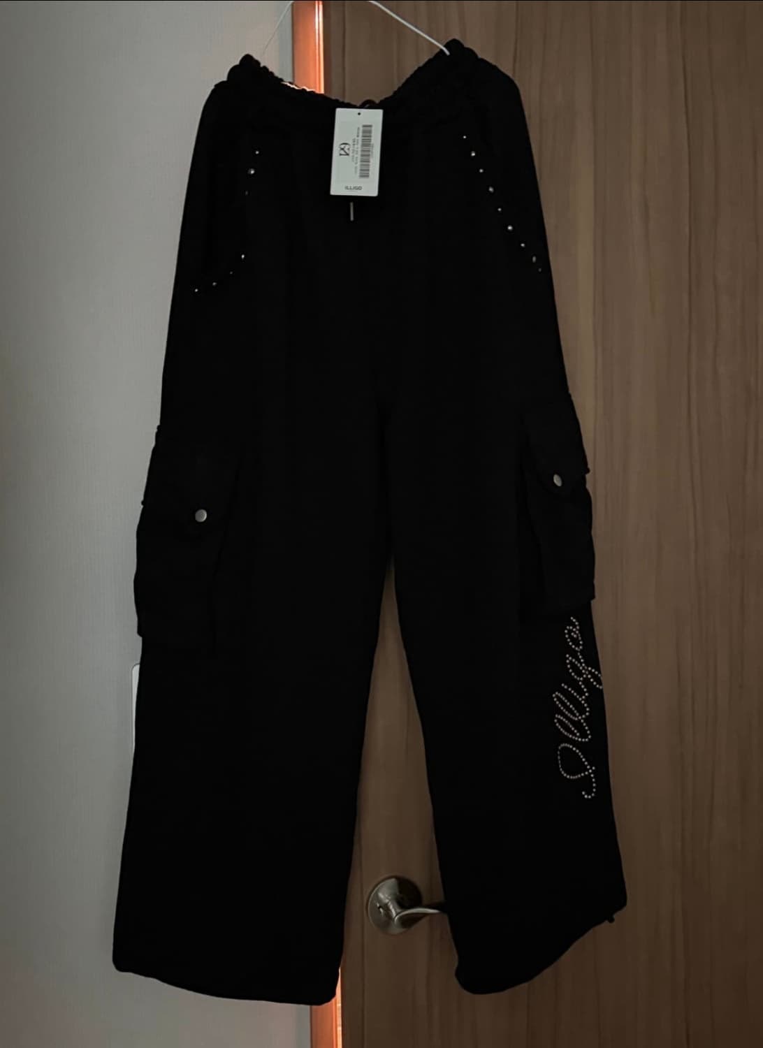 일리고 )스터드 카고 스웻 팬츠 블랙 상품이미지5