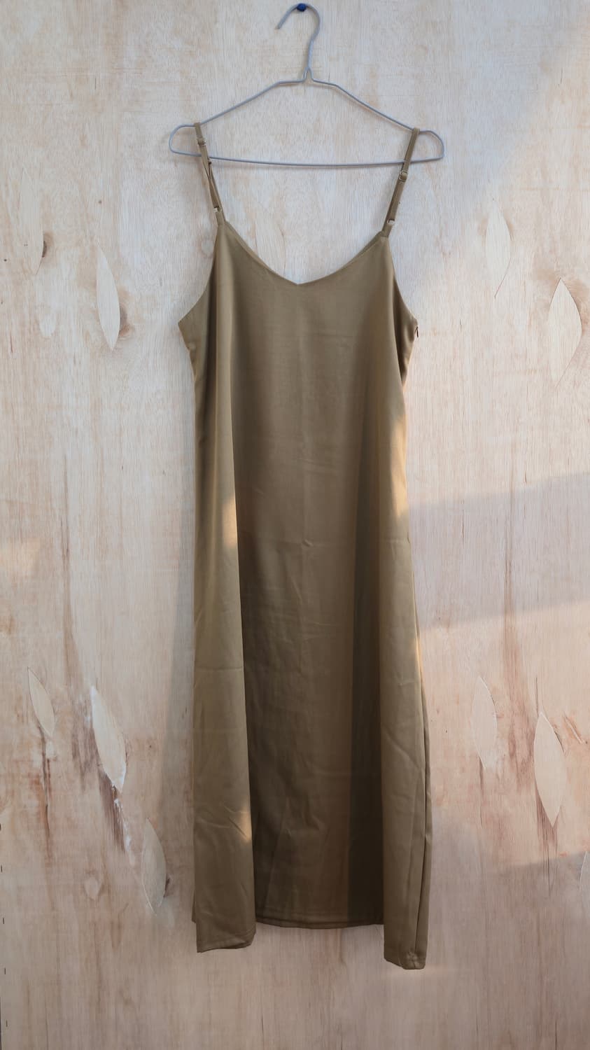 슬리브리스 원피스 베이지  상품이미지1