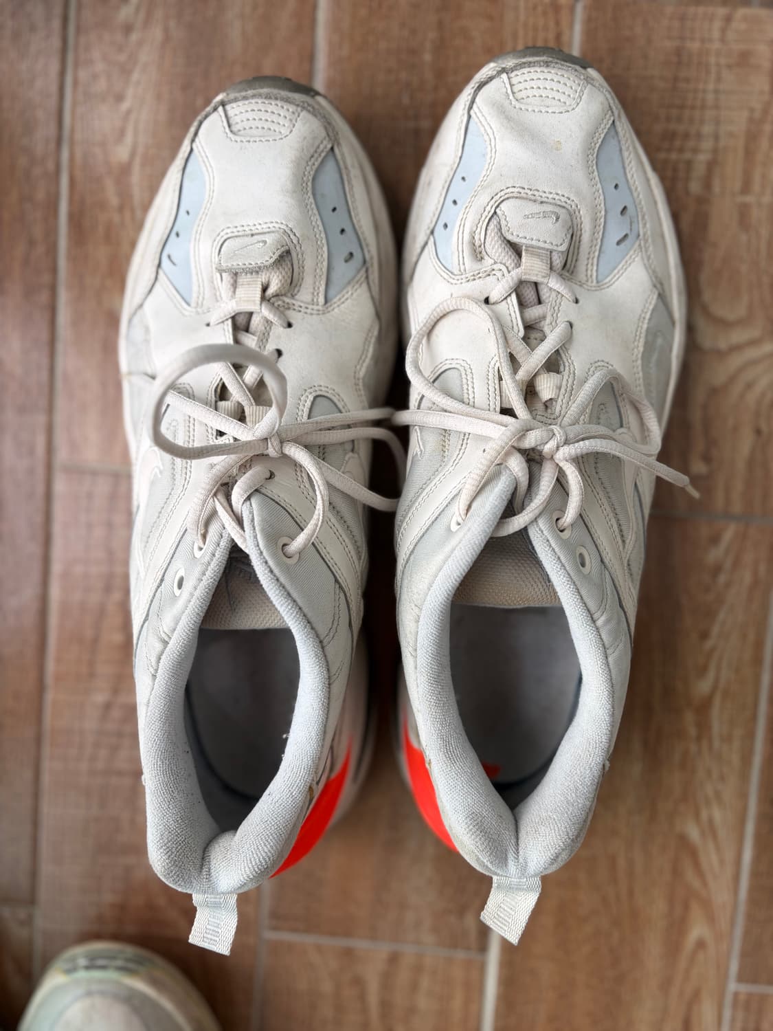 나이키 m2k 모나크X존엘리엇 흰주 295 상품이미지2