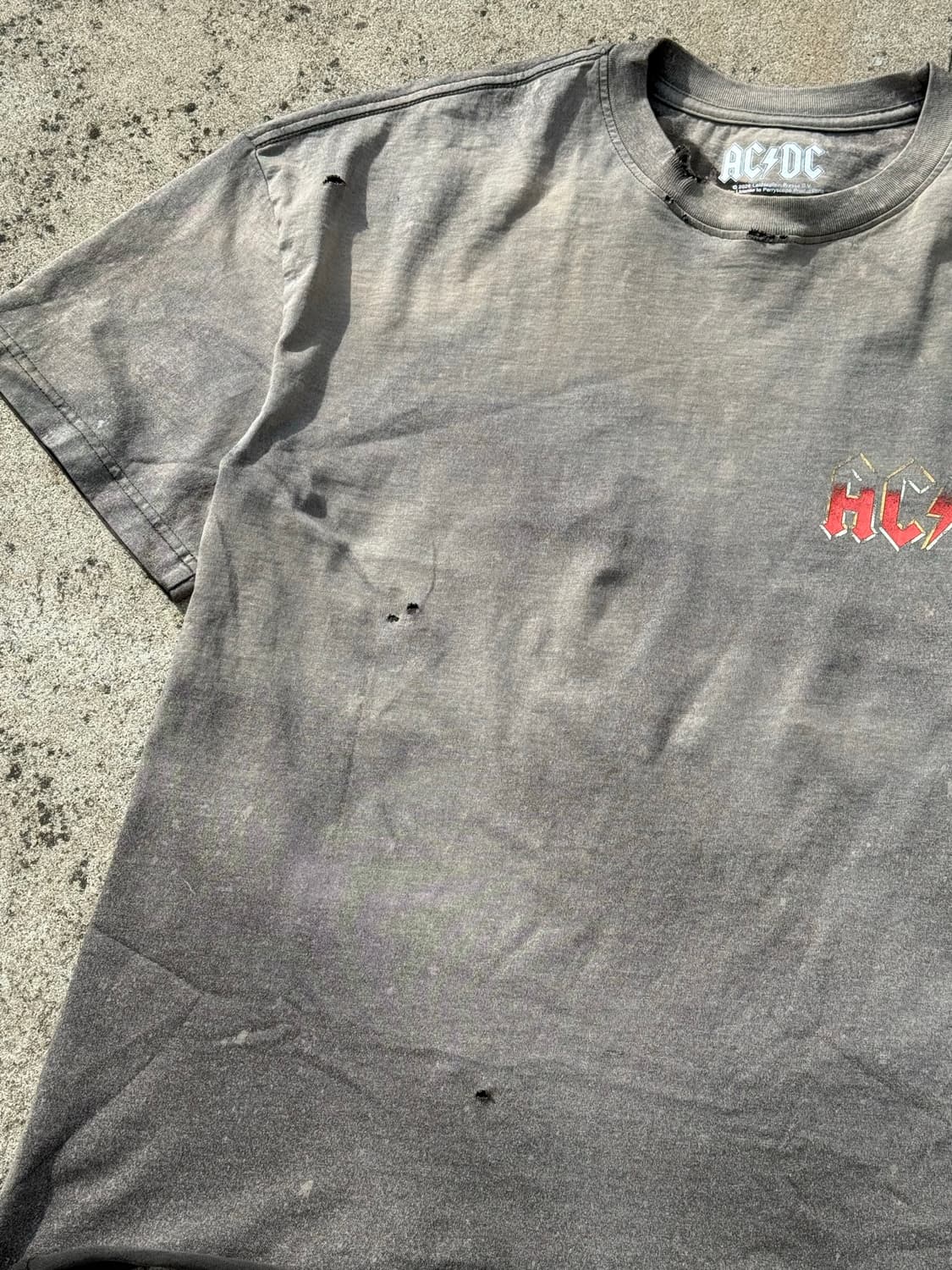 Distressed fading AC/DC band tees 상품이미지4