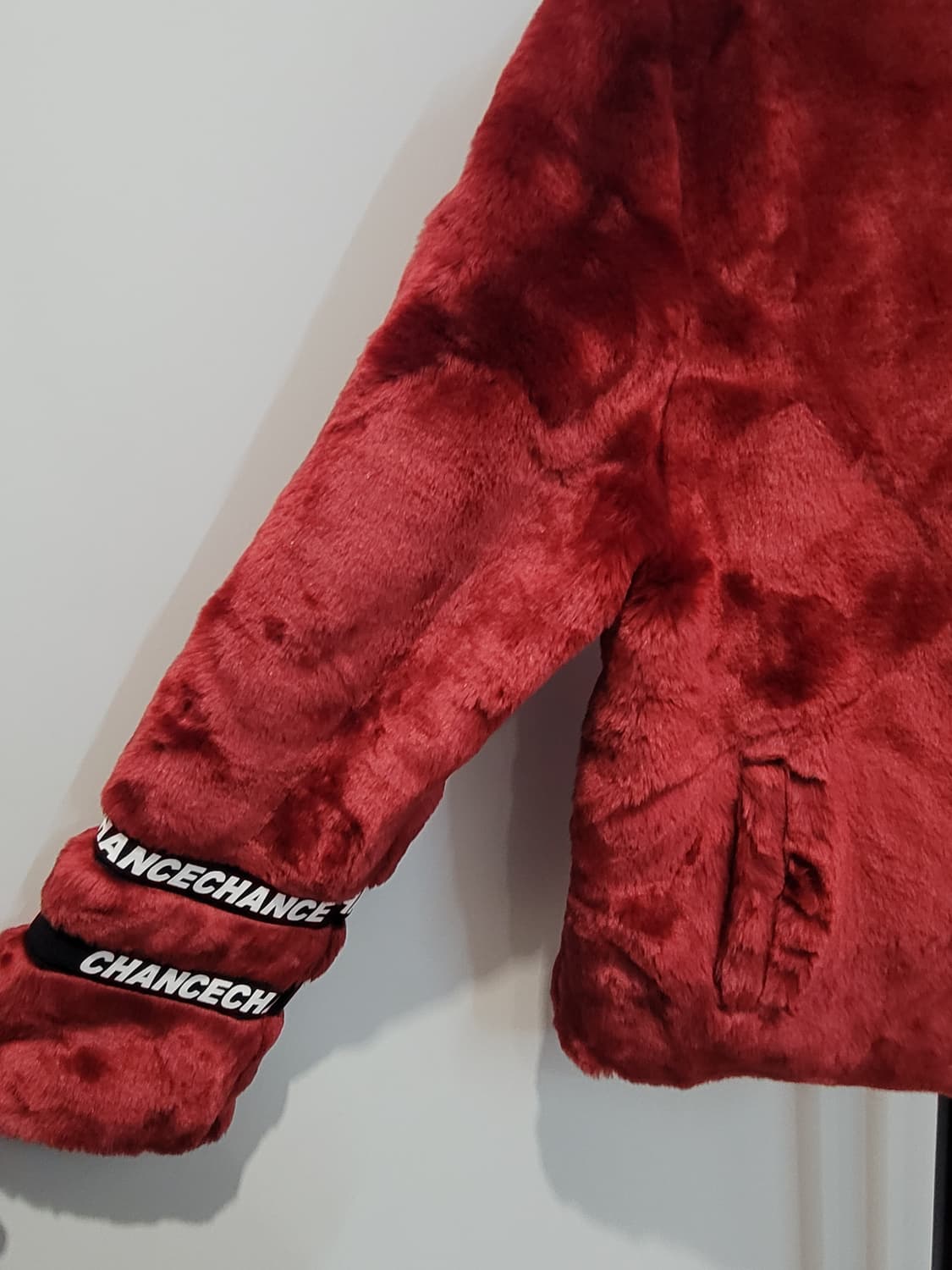 챈스챈스 CHANCECHANCE 레드 에코퍼 숏 자켓 S사이즈 상품이미지3