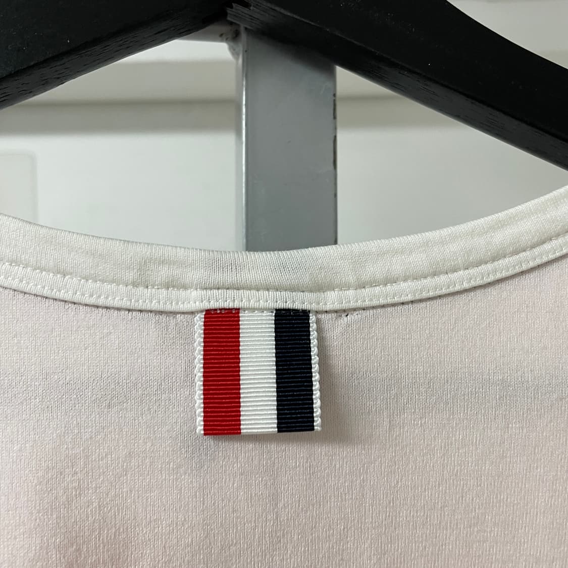 톰브라운 반팔 티셔츠 핑크 3  상품이미지7