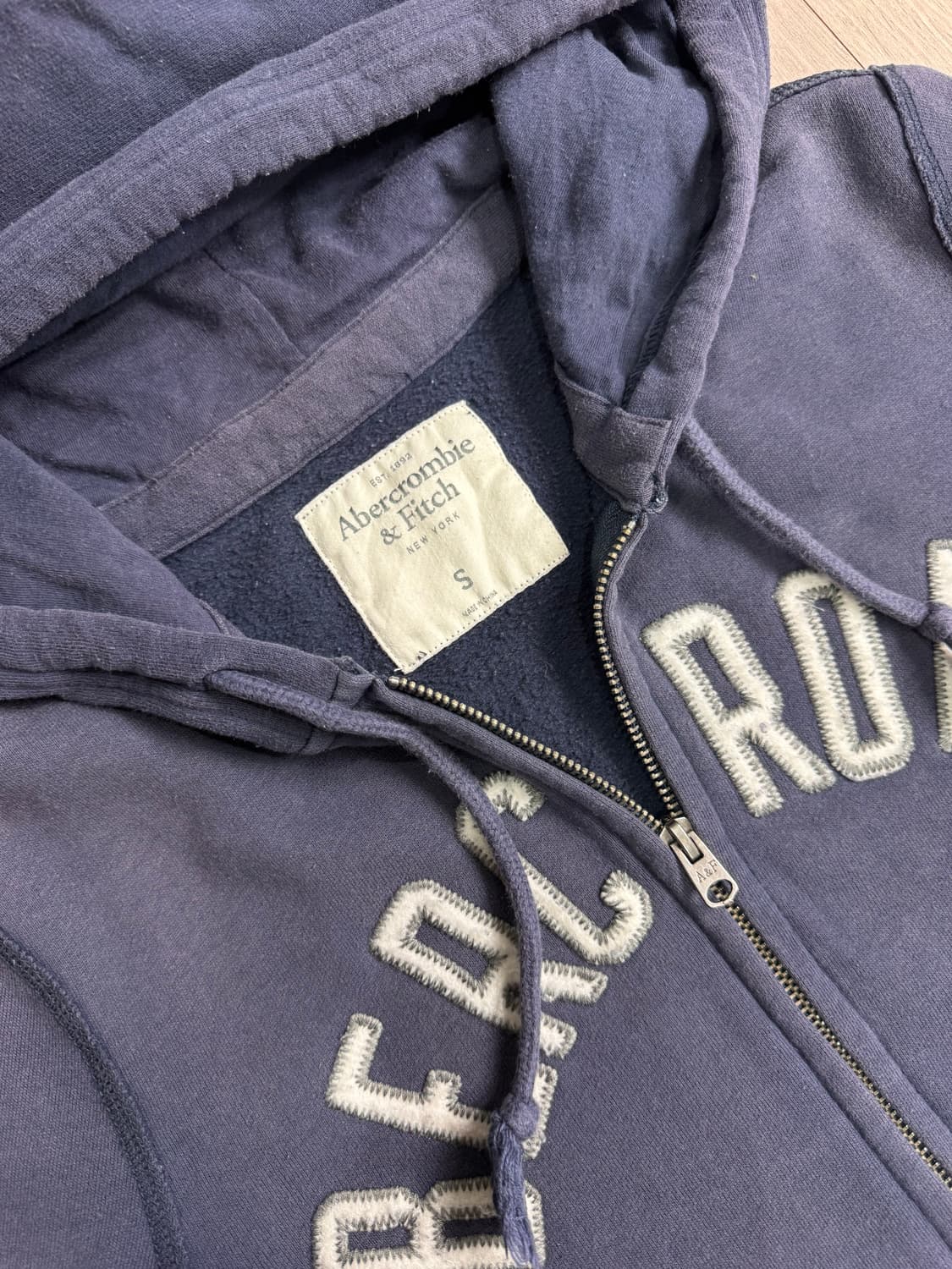 아베크롬비 아치로고 후드집업 네이비 상품이미지5