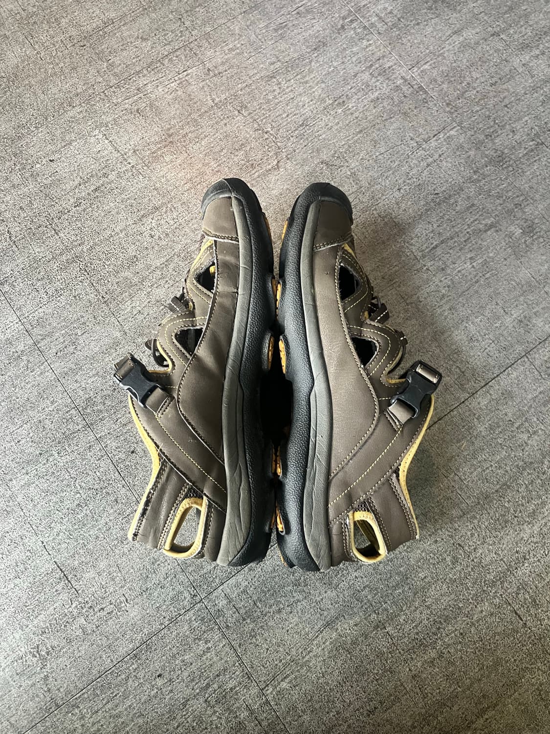 Nepa 네파 올드스쿨너드남 keen 트래킹화 샌들 뮬 상품이미지1