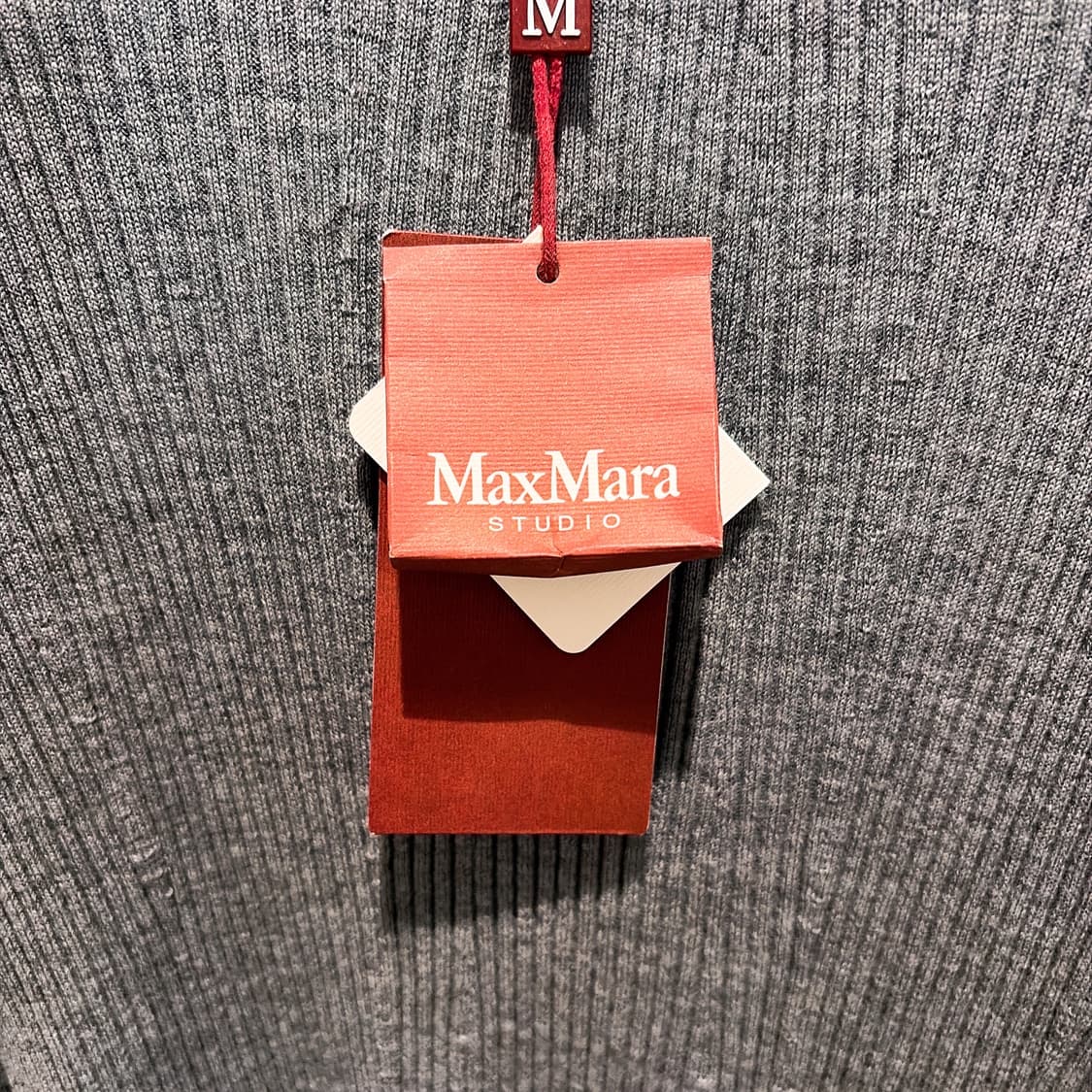 (정품/새상품) 막스마라 스튜디오 여성 그레이 크리스탈 넥 골지 울 니트 상품이미지3