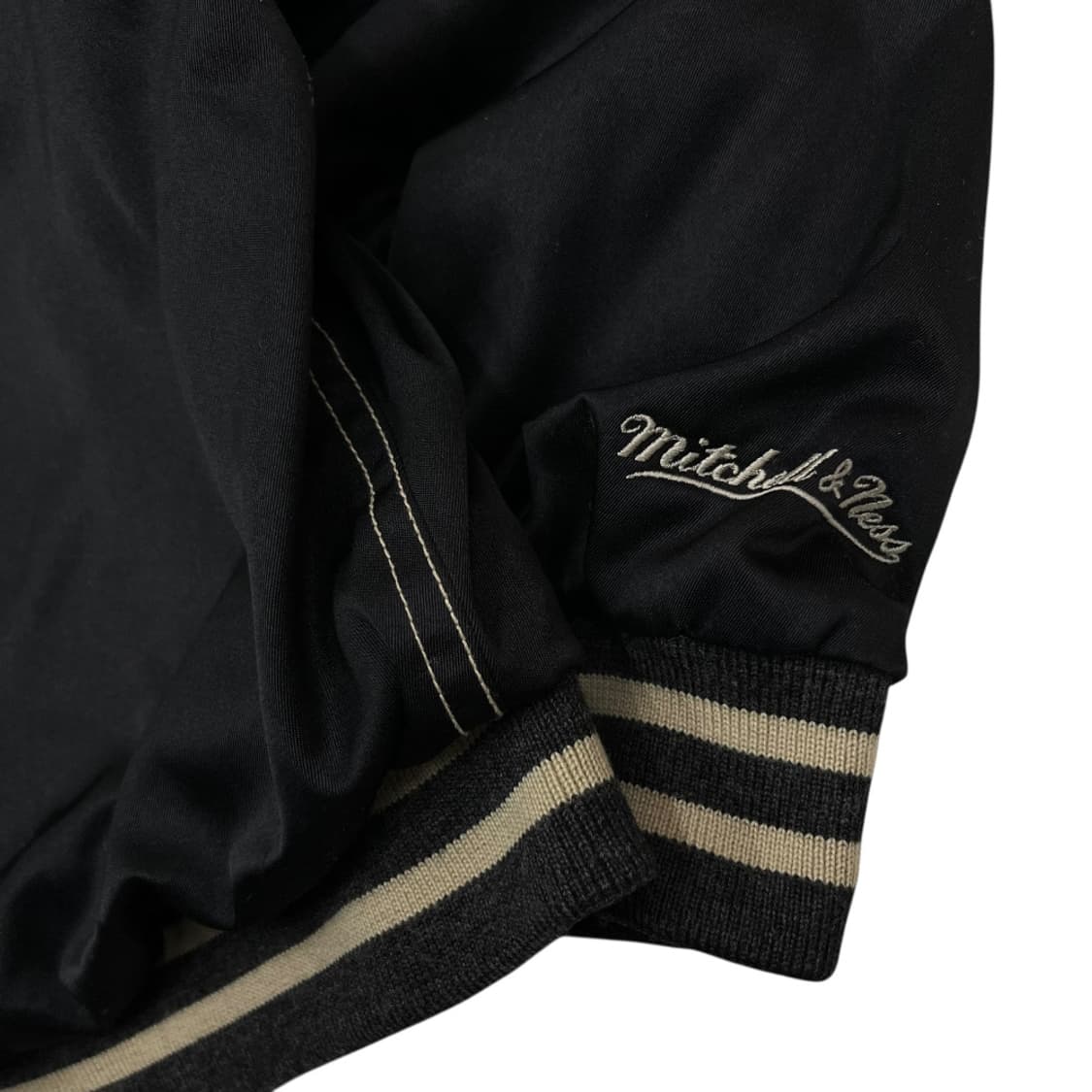 미첼앤 네스 90s 빈티지 불스로고 차콜 바시티 자켓 L 상품이미지6