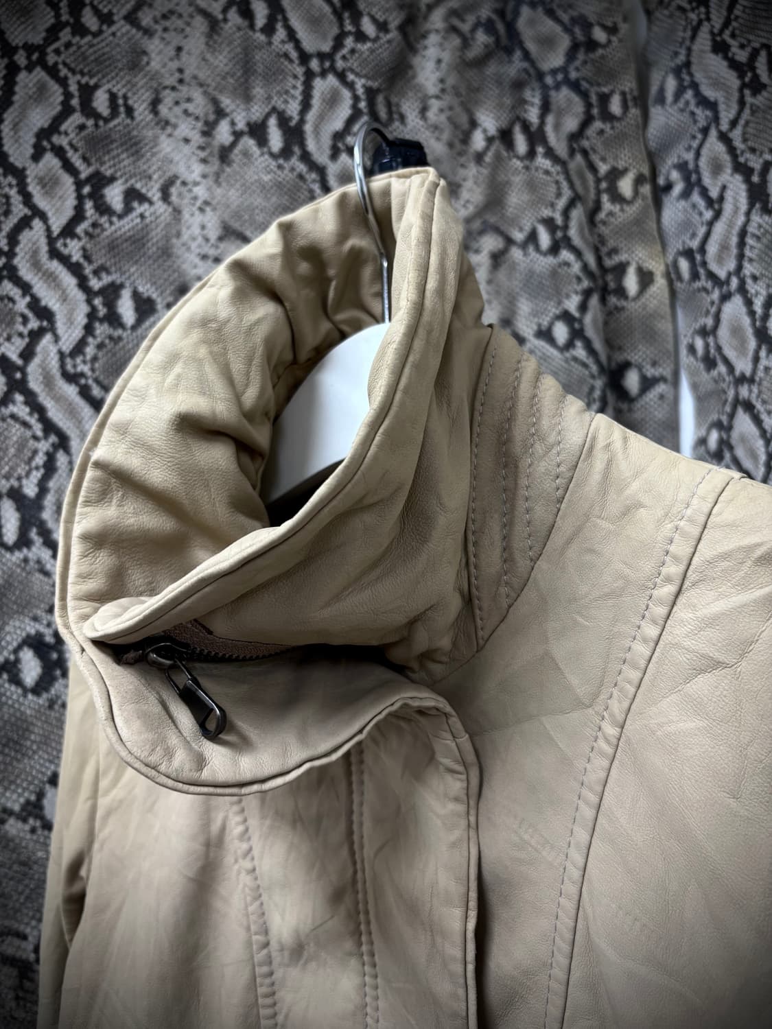 [Y2K]High-Neck Sand Bomber-Fit SheepSkin 상품이미지4