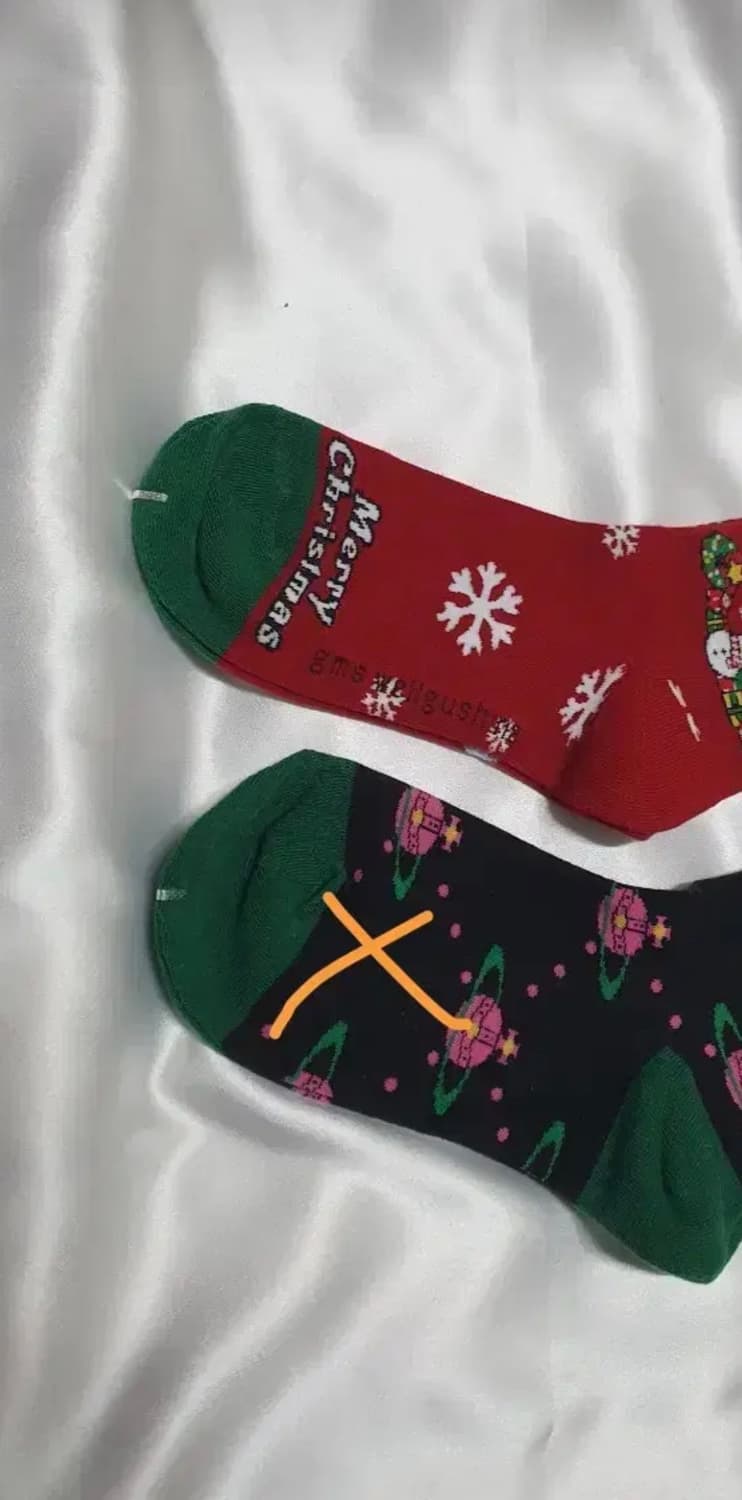 크리스마스트리 산타 눈꽃 별 행성 우주 양말 상품이미지2