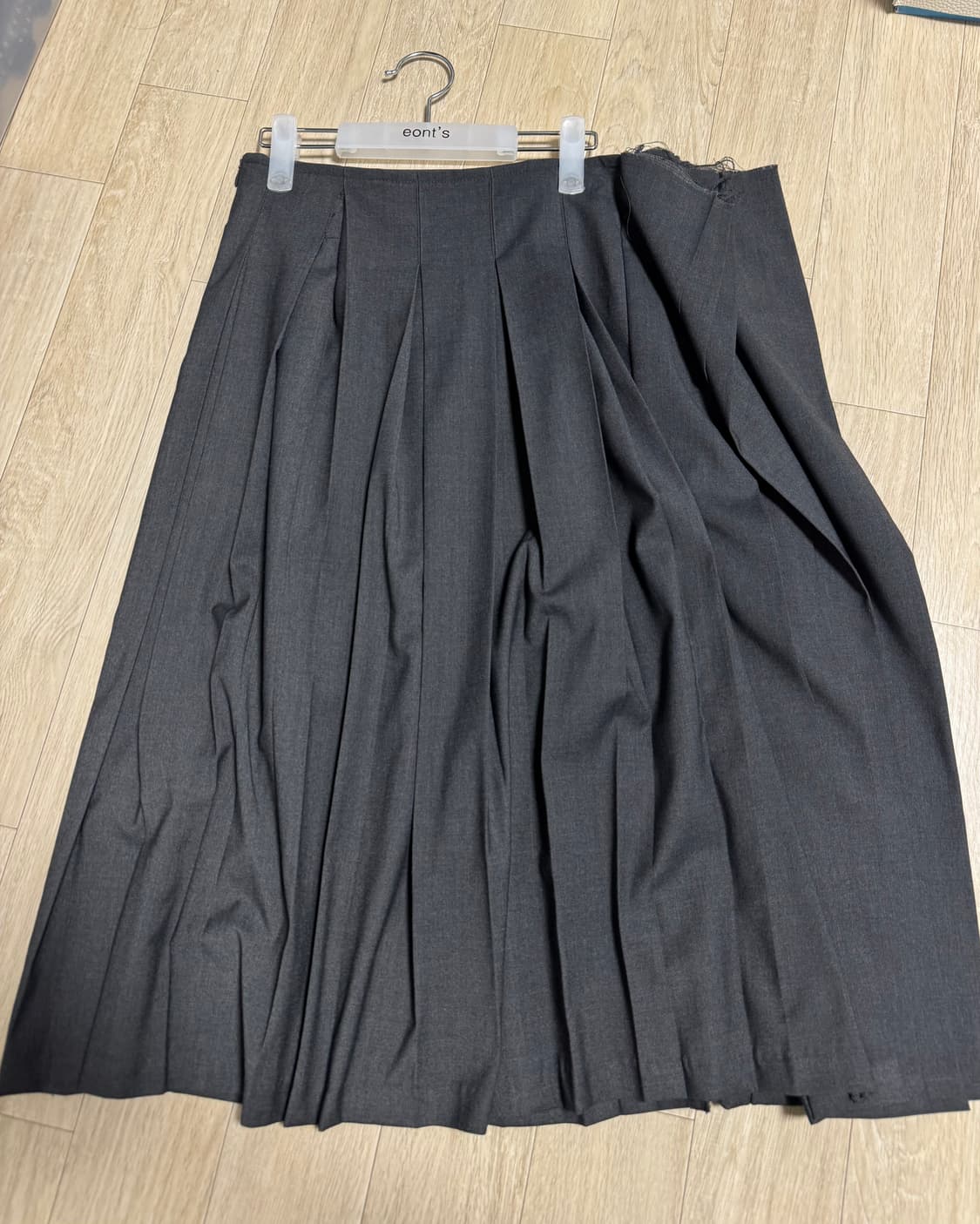에옹쓰 eonts Offbeat pleats skirt 상품이미지2