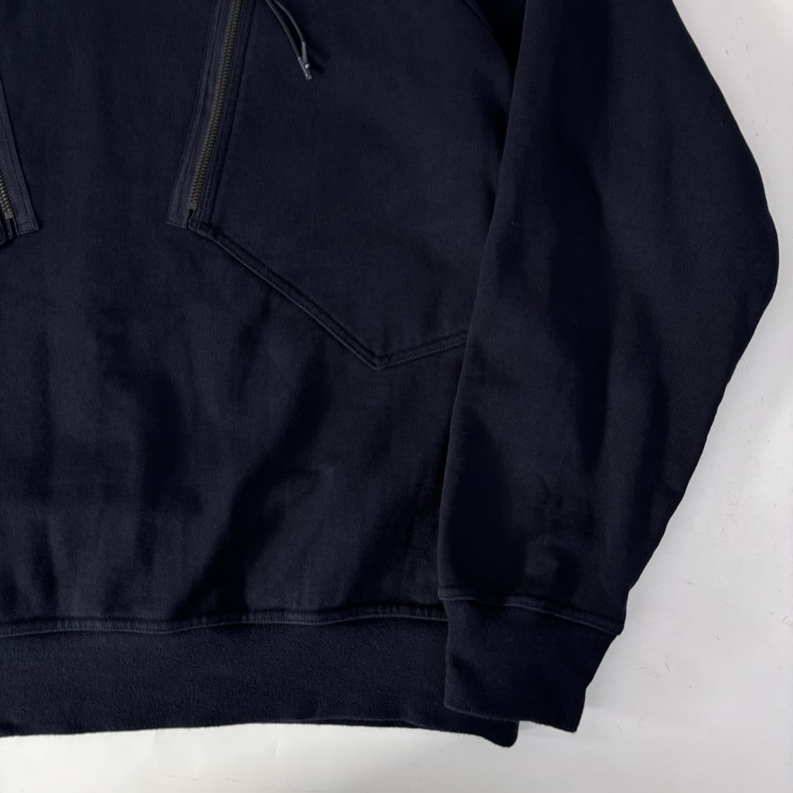 이스트로그 맨투맨 상품이미지3