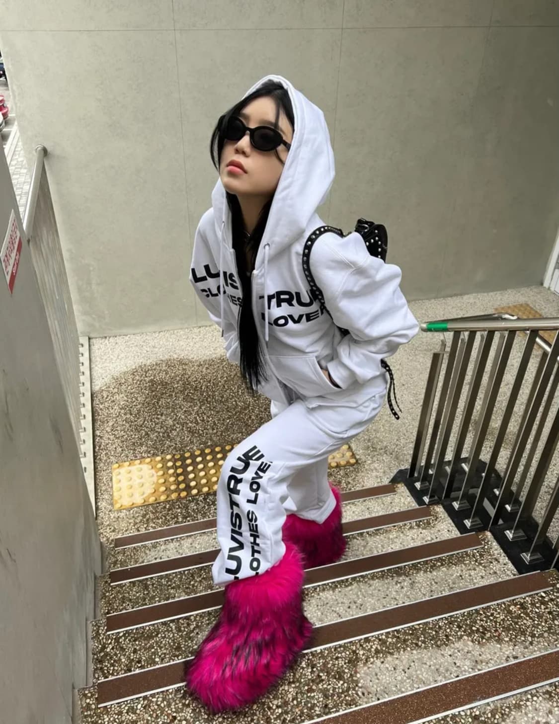 러브이즈트루 셋업 상품이미지1