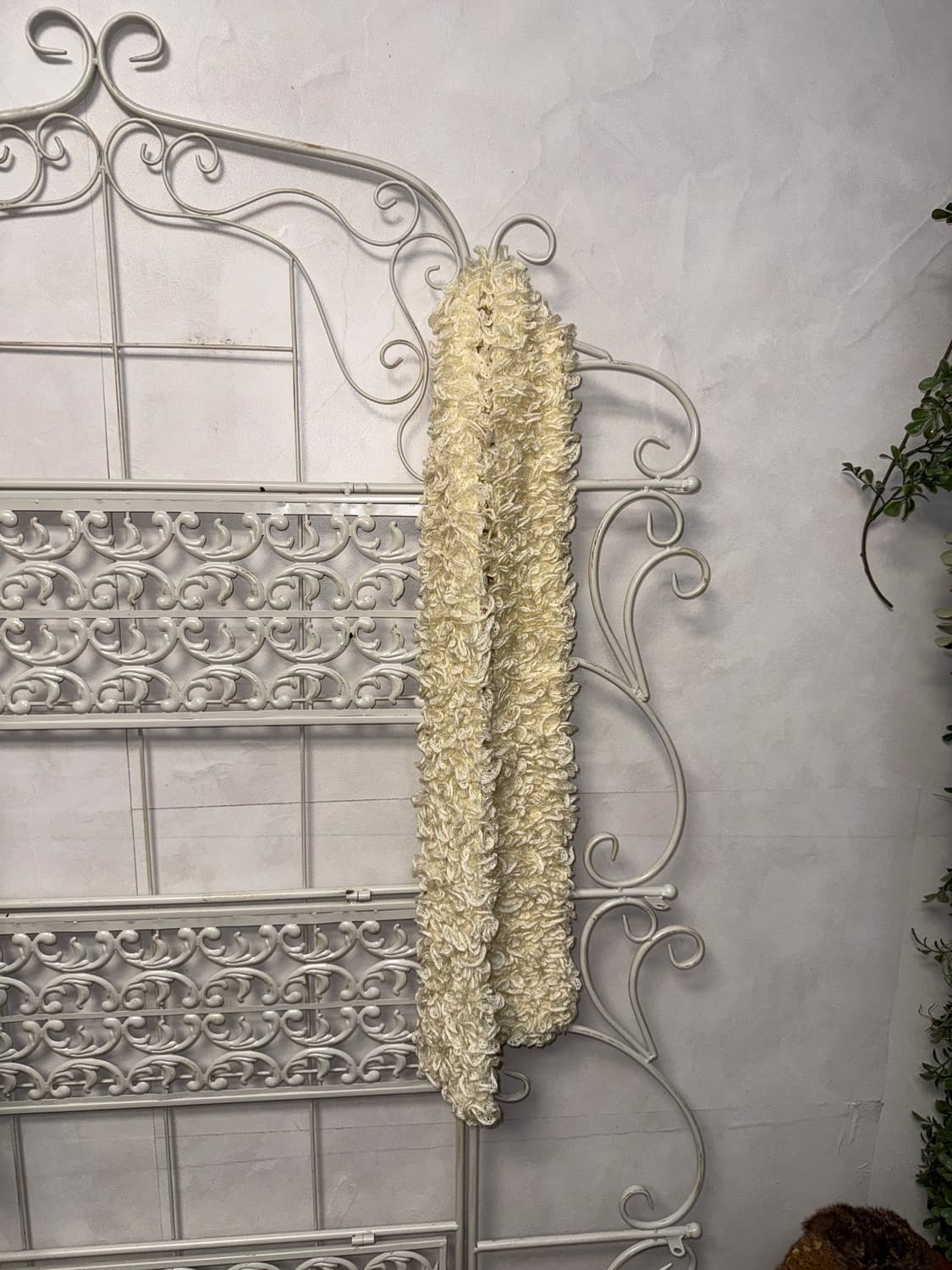 Ivory grunge ruffle knit muffler 상품이미지2