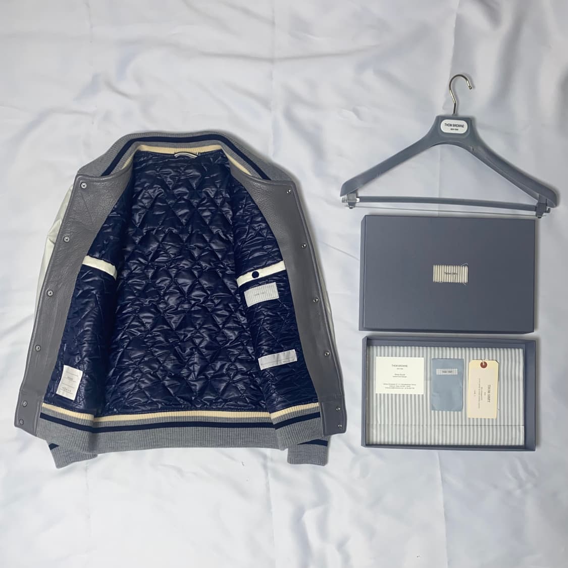 톰그레이 by톰브라운 가죽 스타디움 점퍼 상품이미지3