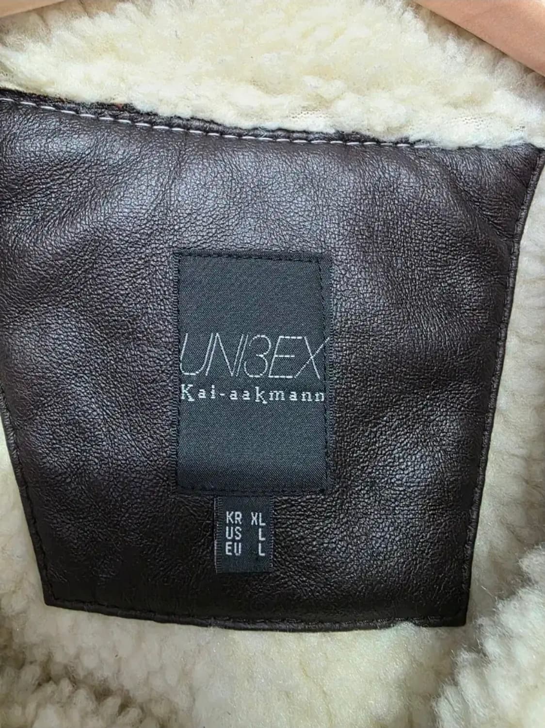 카이아크만 라레오 무스탕 자켓 브라운/블랙 사이즈 105 상품이미지7